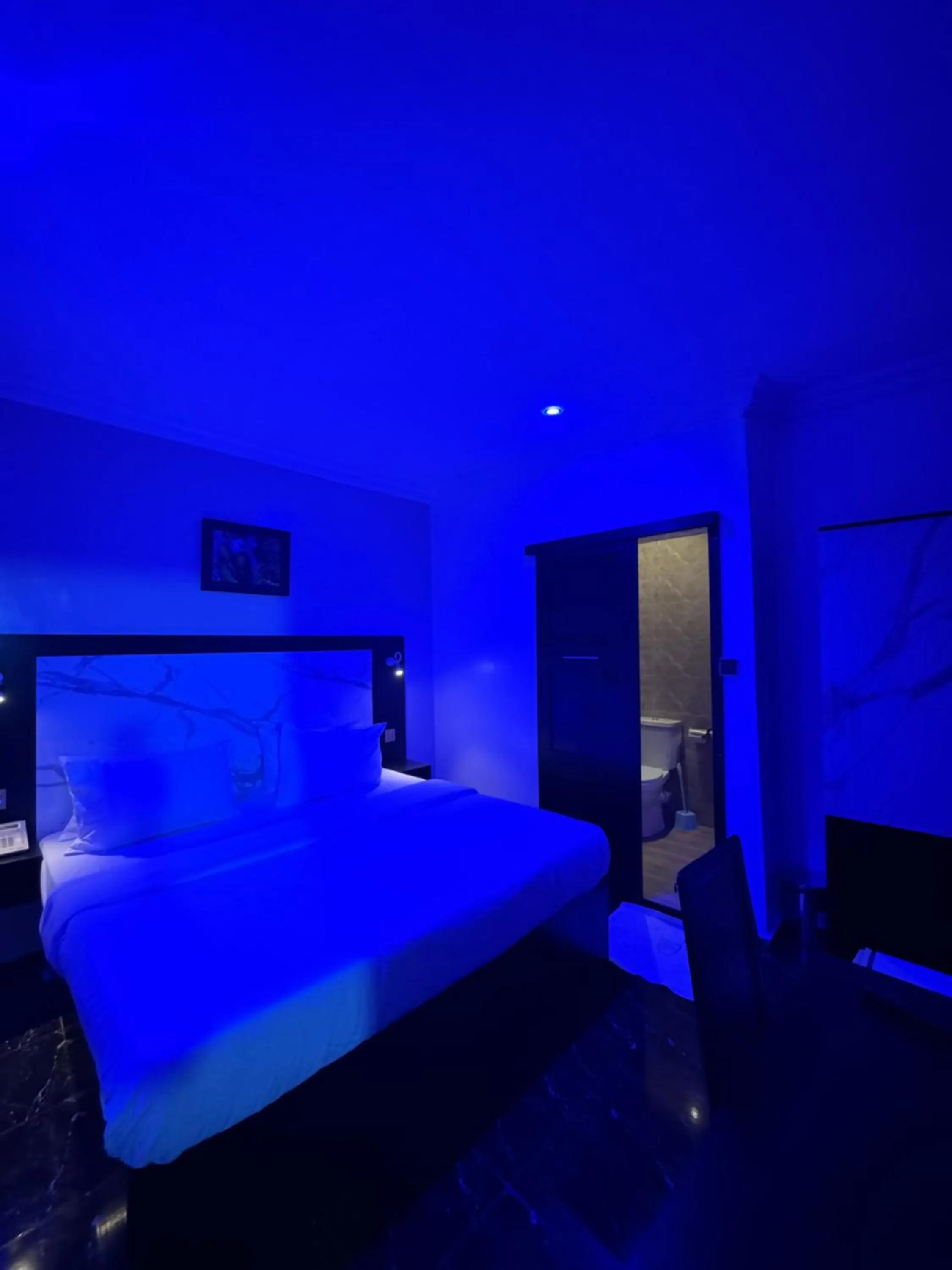 Bedroom, Bed in Posh Hotel and Suites Ikeja