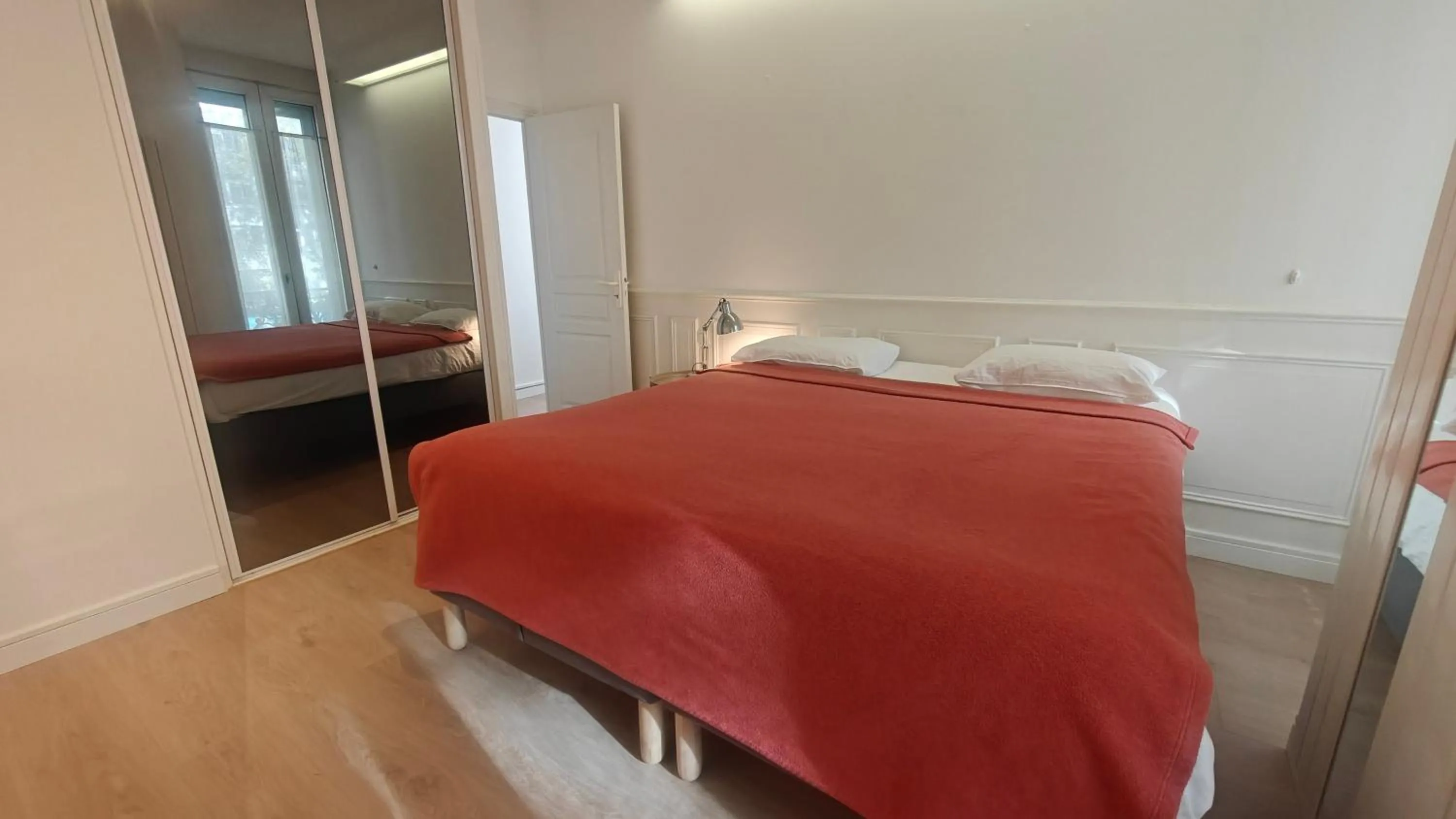 Bedroom, Bed in Residence Metropole Toulouse