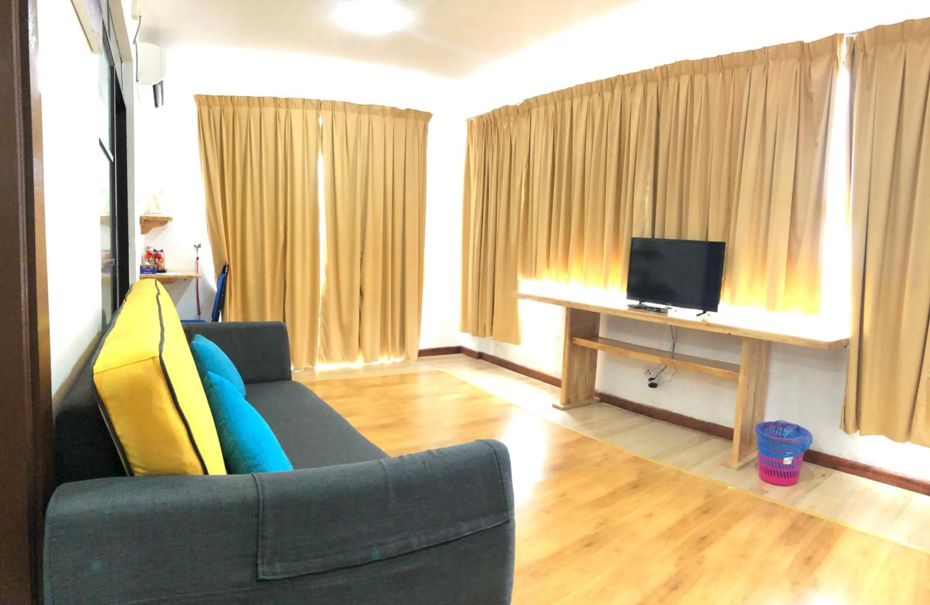 TV and multimedia in AM Transit Inn Kuala Terengganu