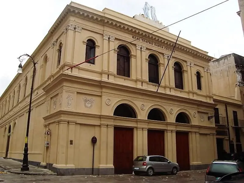 Property building in I Cinque Continenti