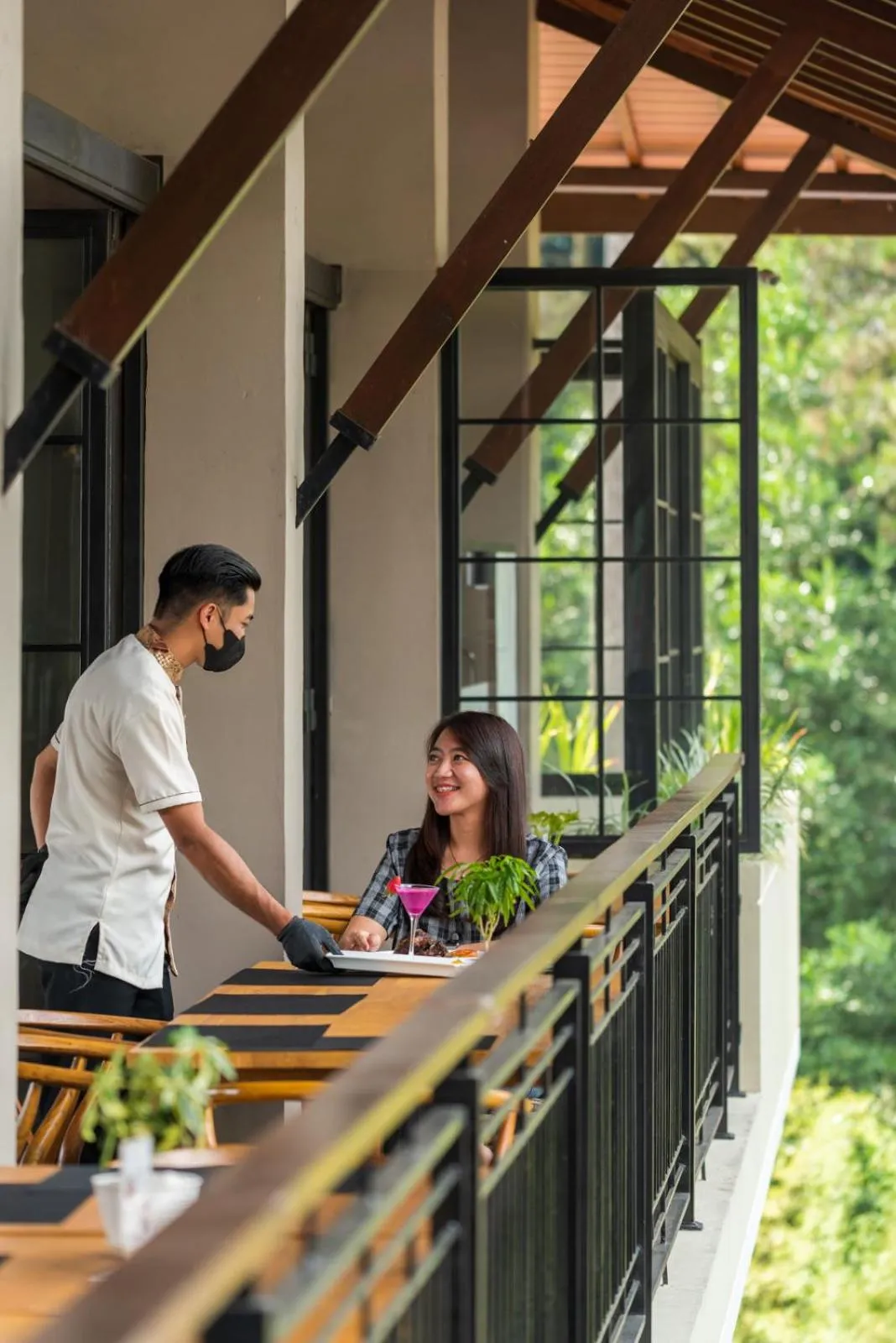 Restaurant/places to eat in Nava Hotel Tawangmangu