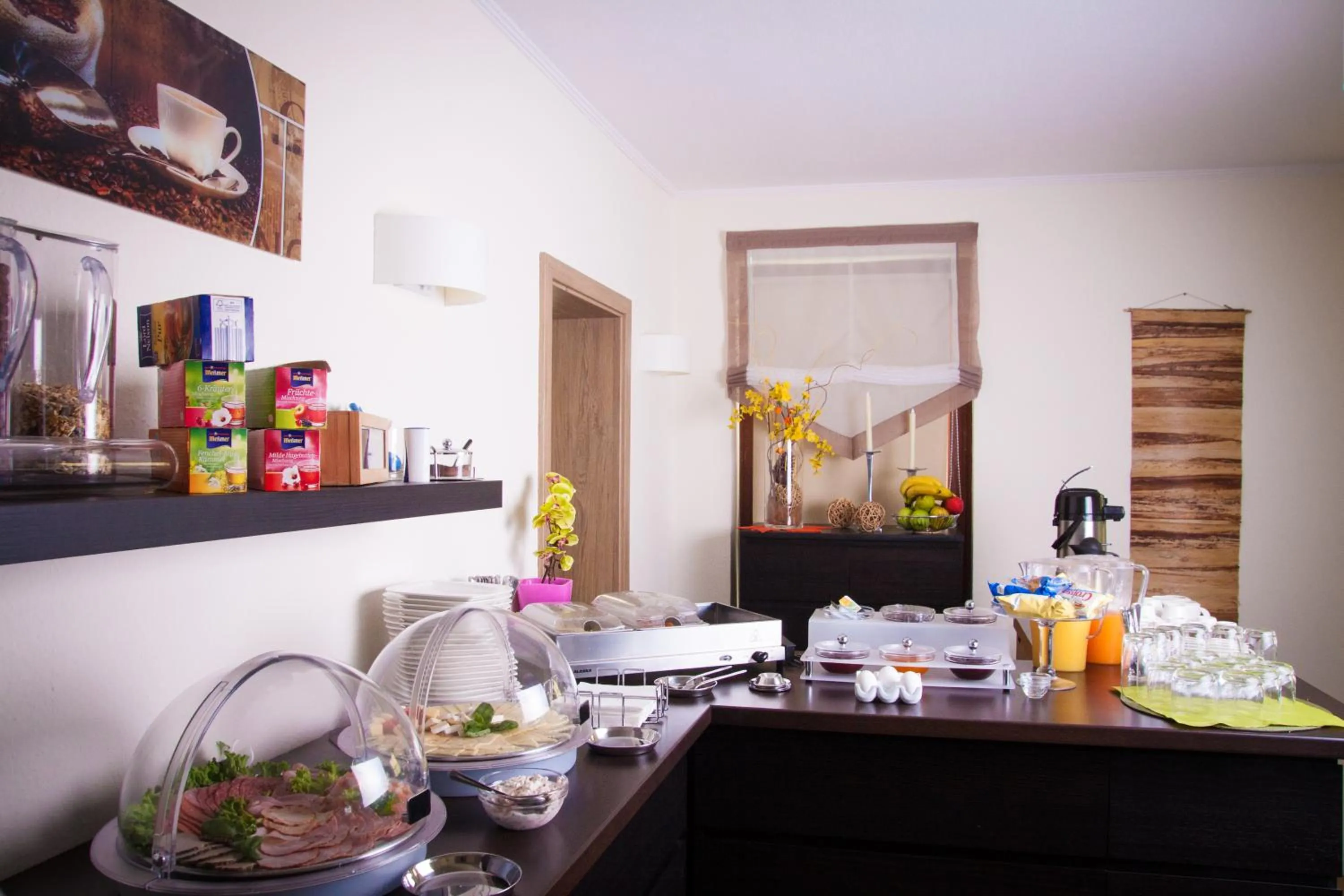 Buffet breakfast in Garni-Hotel An der Weide