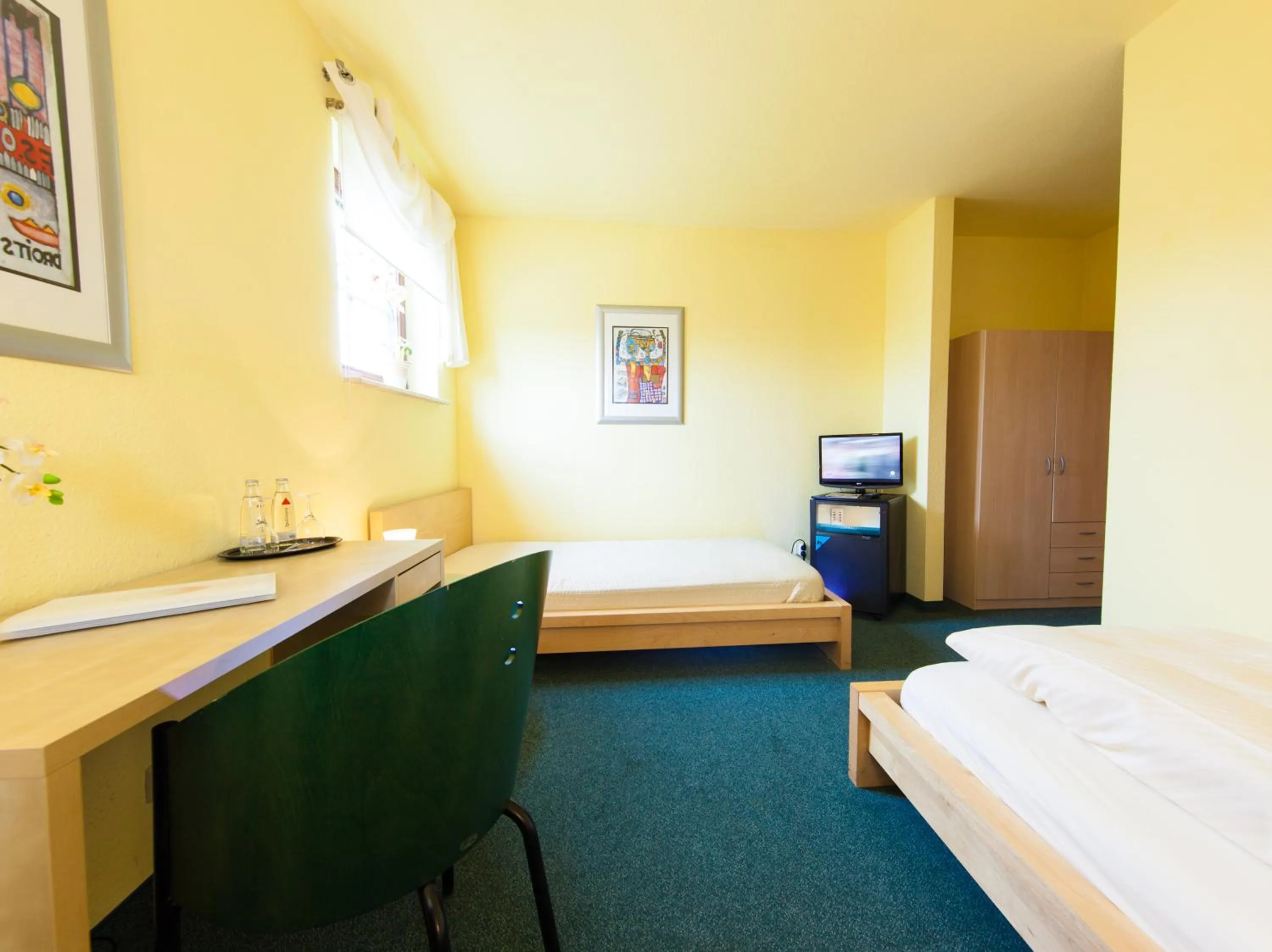 Bedroom, Bed in Garni-Hotel An der Weide