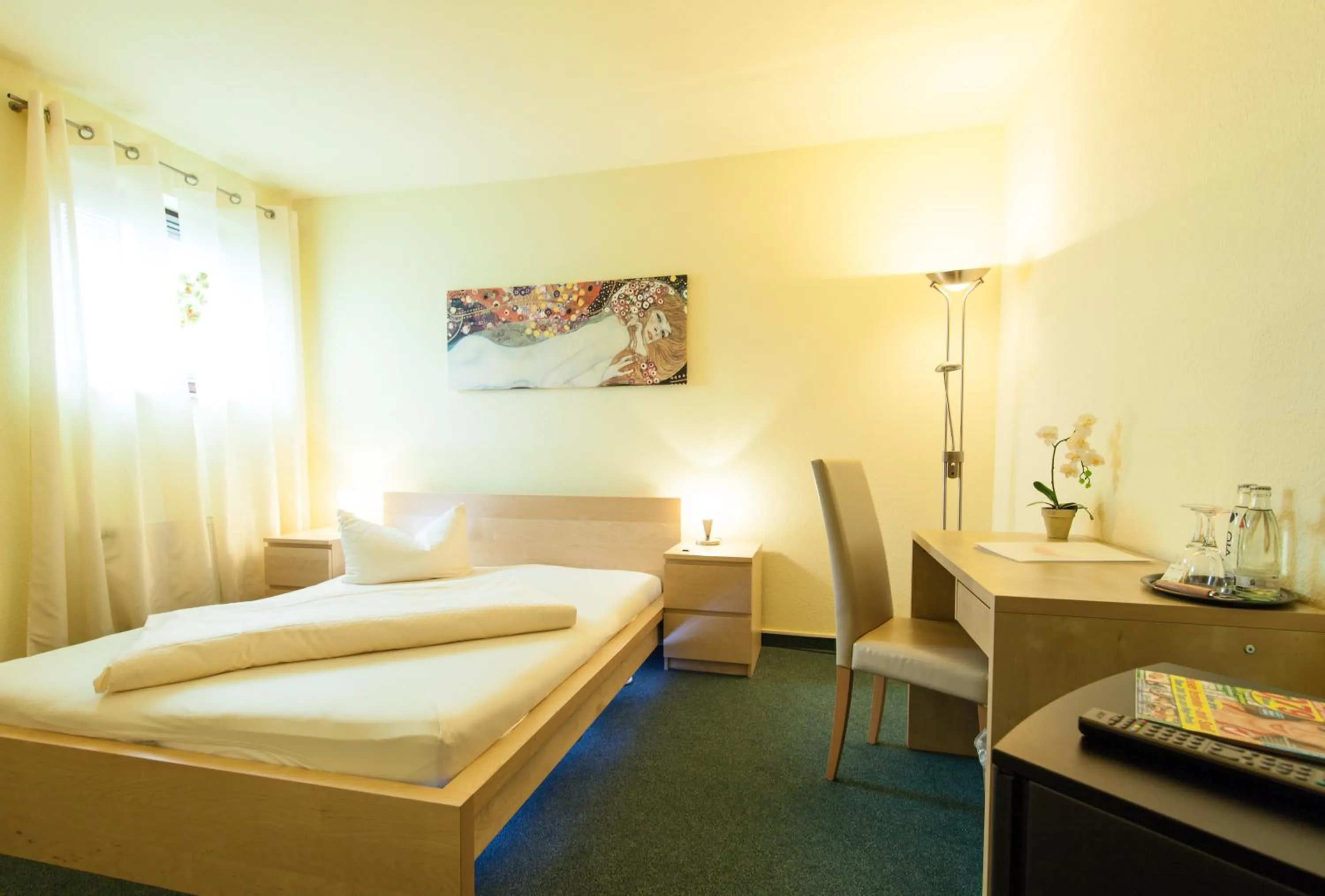 Bedroom, Bed in Garni-Hotel An der Weide