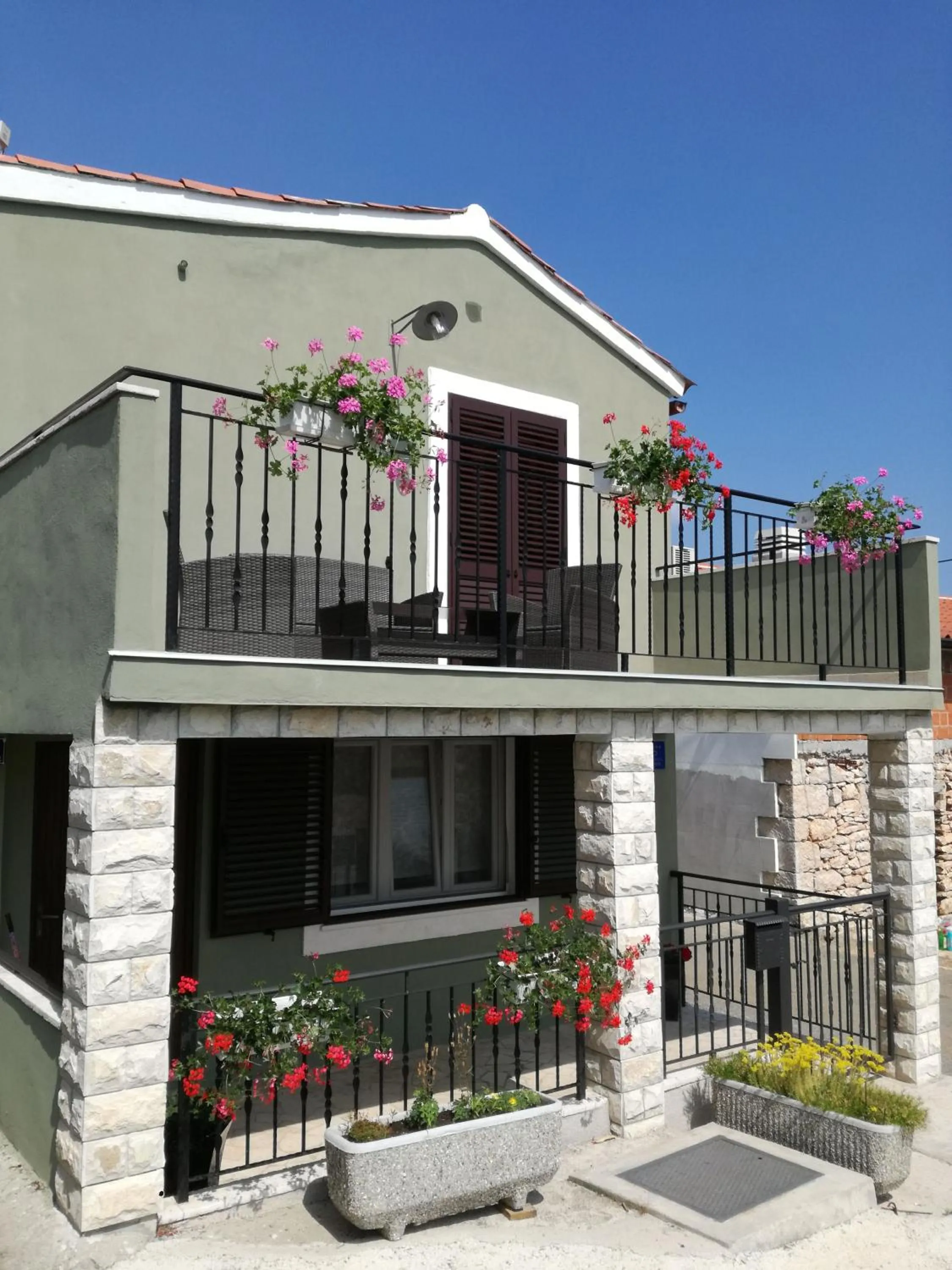 Facade/entrance in Apartment Tireli
