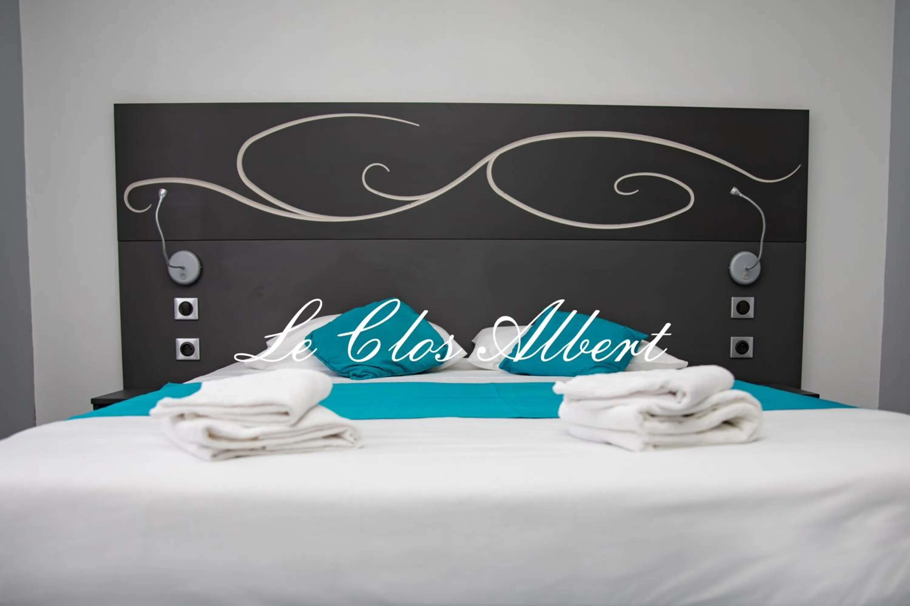 Bed in Le Clos Albert