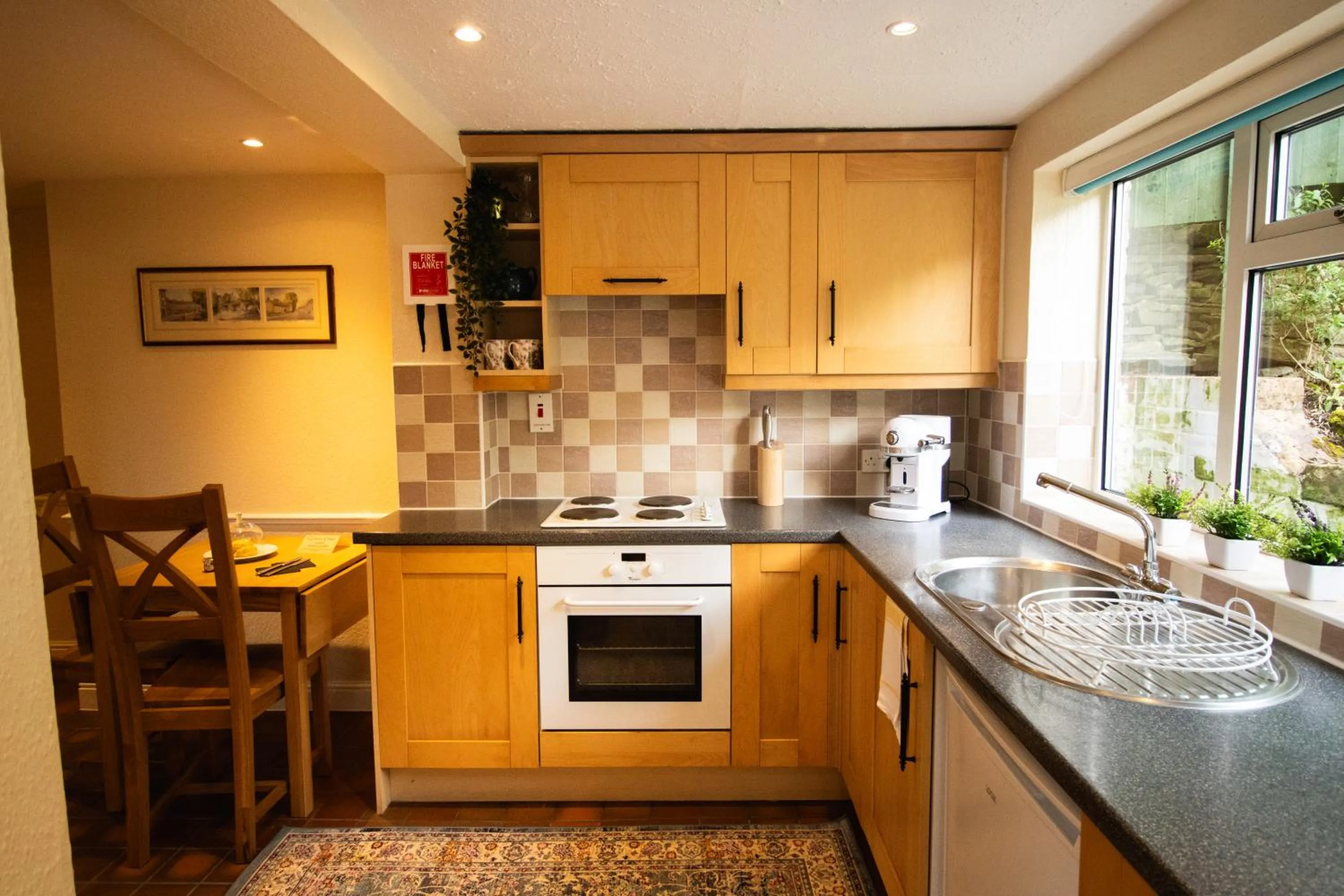 Kitchen or kitchenette in The Peacock at Barlow