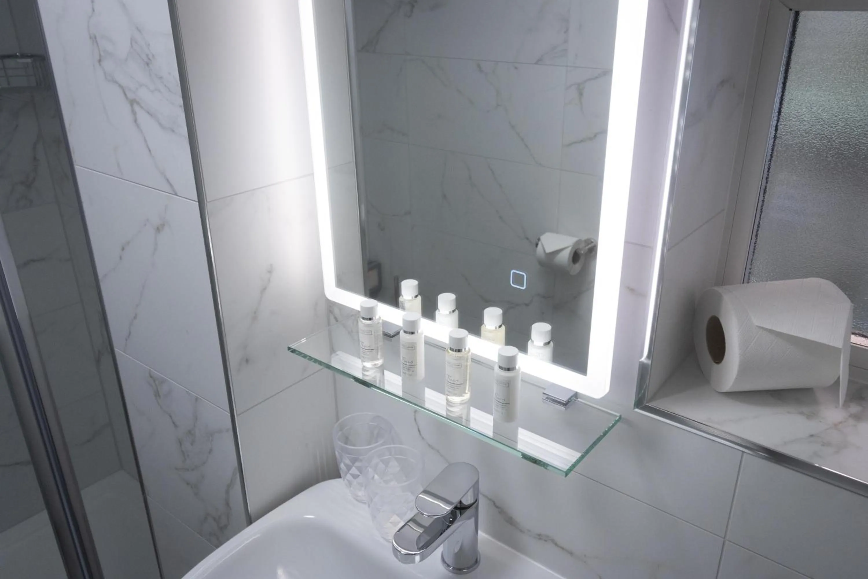 Bathroom in The Peacock at Barlow