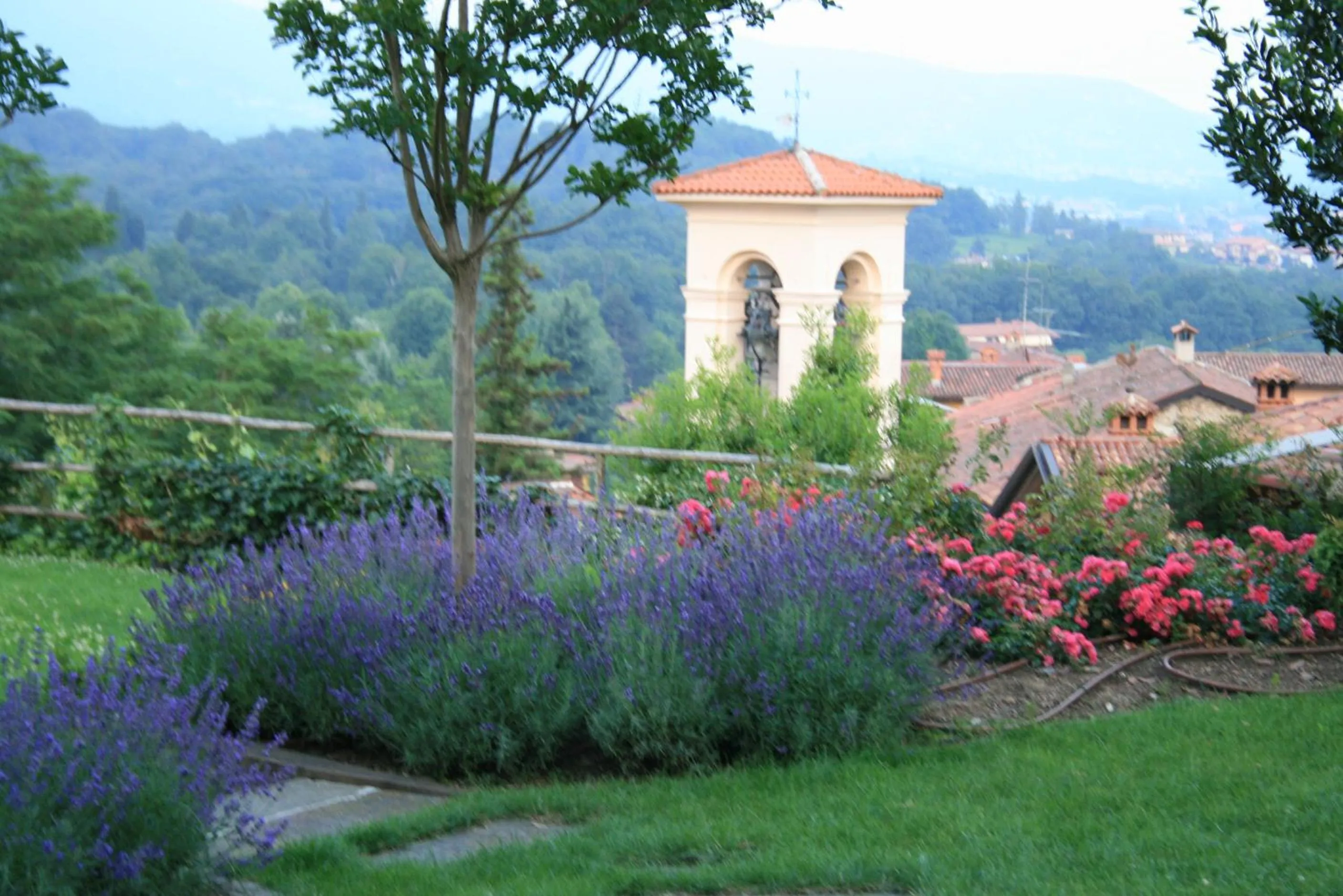 Garden in Bio&B Cascina Montebello