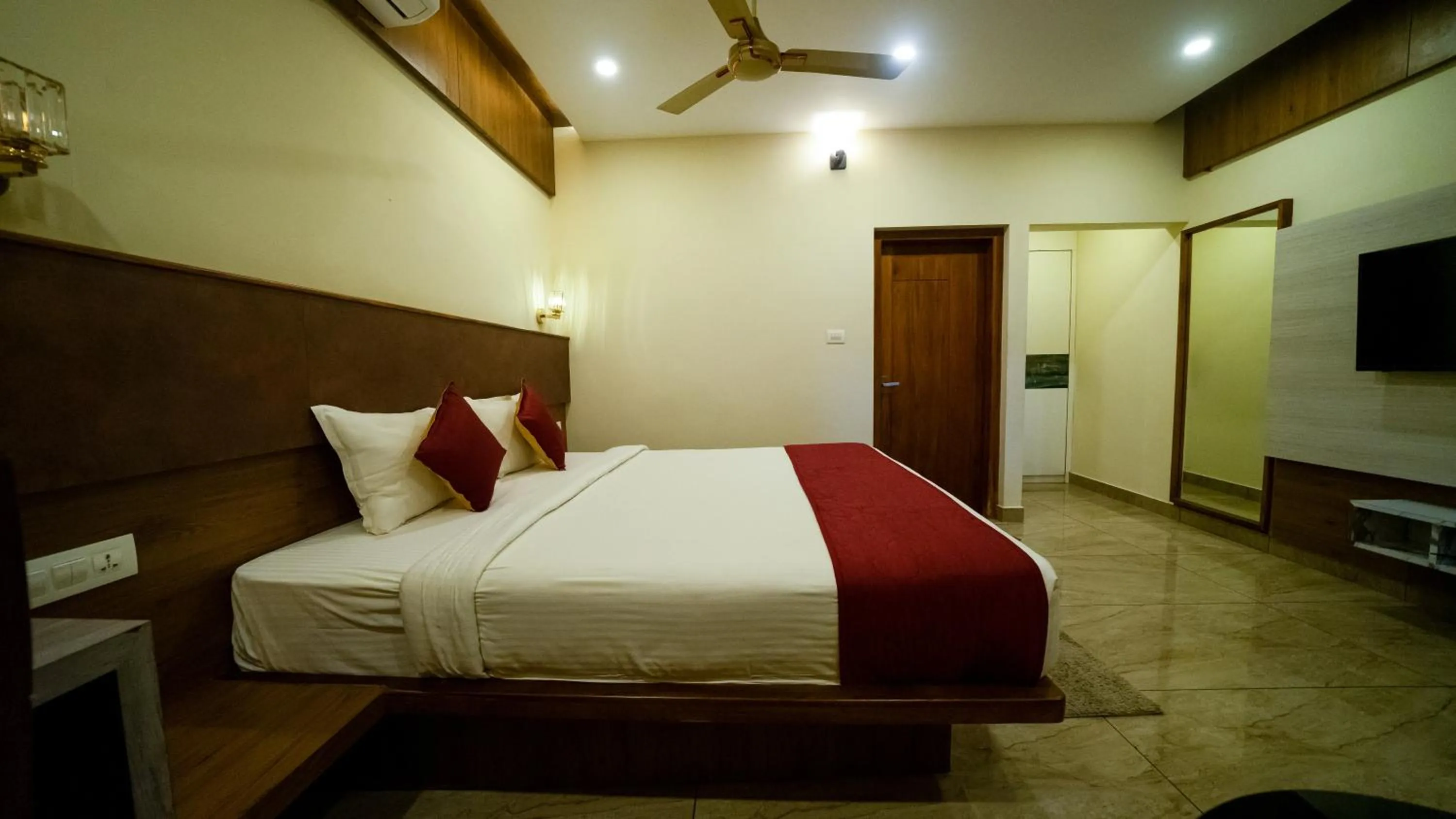 Bed in Vythiri Holiday Resort, Wayanad
