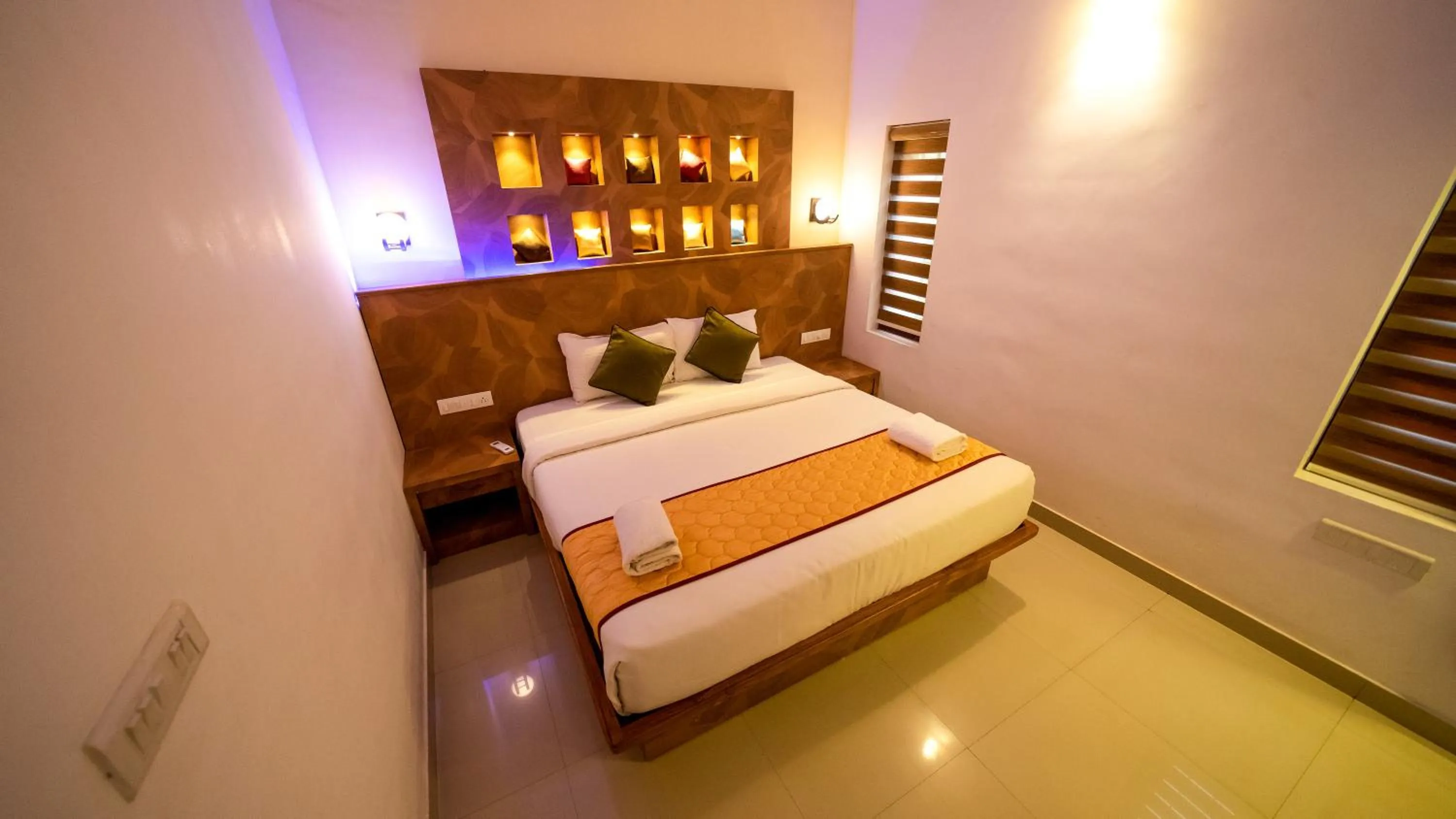 Photo of the whole room, Bed in Vythiri Holiday Resort, Wayanad
