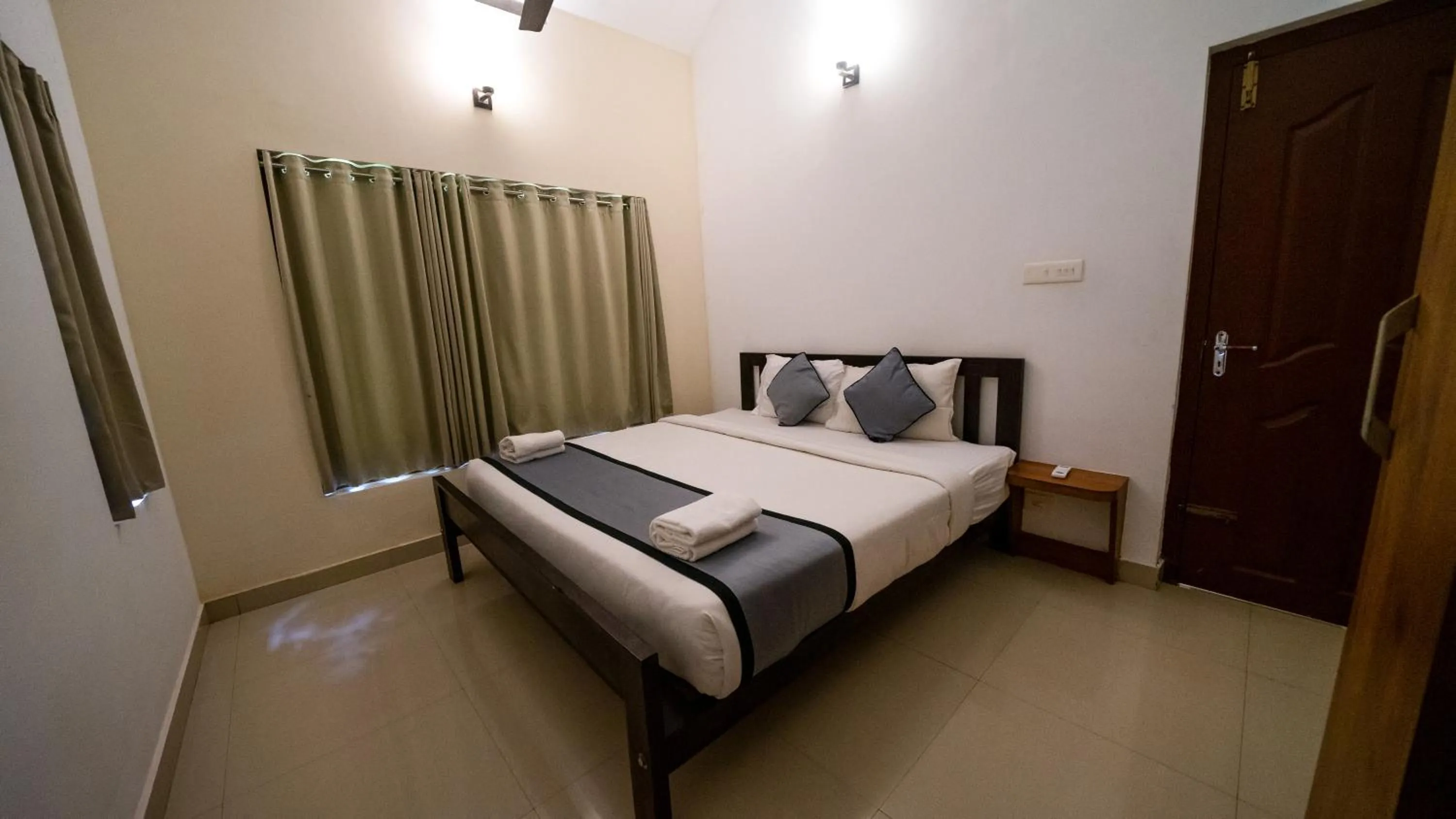 Photo of the whole room, Bed in Vythiri Holiday Resort, Wayanad