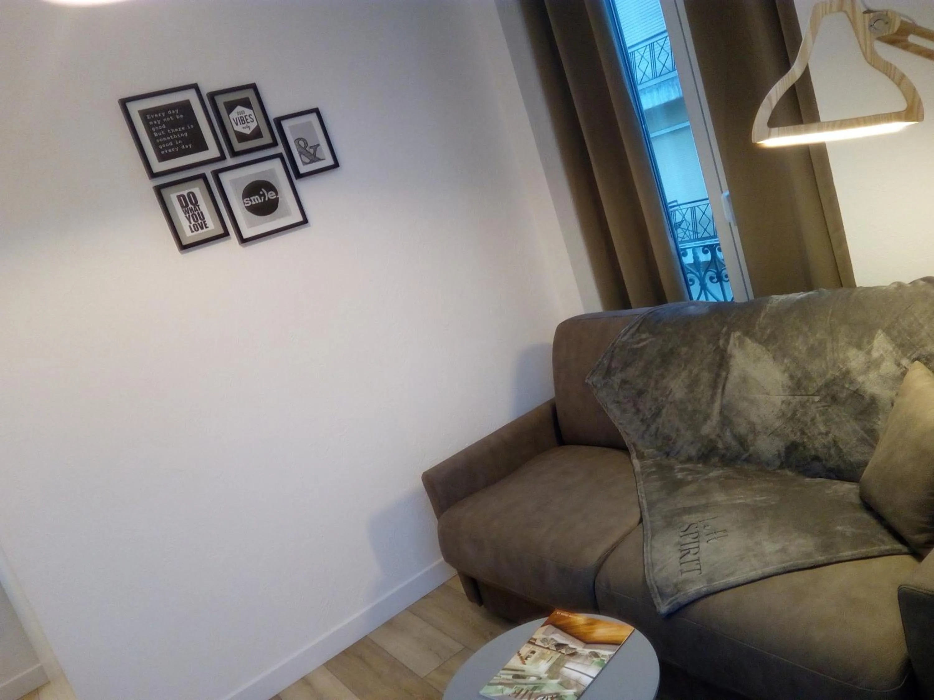 Seating area in Atipik Hôtel