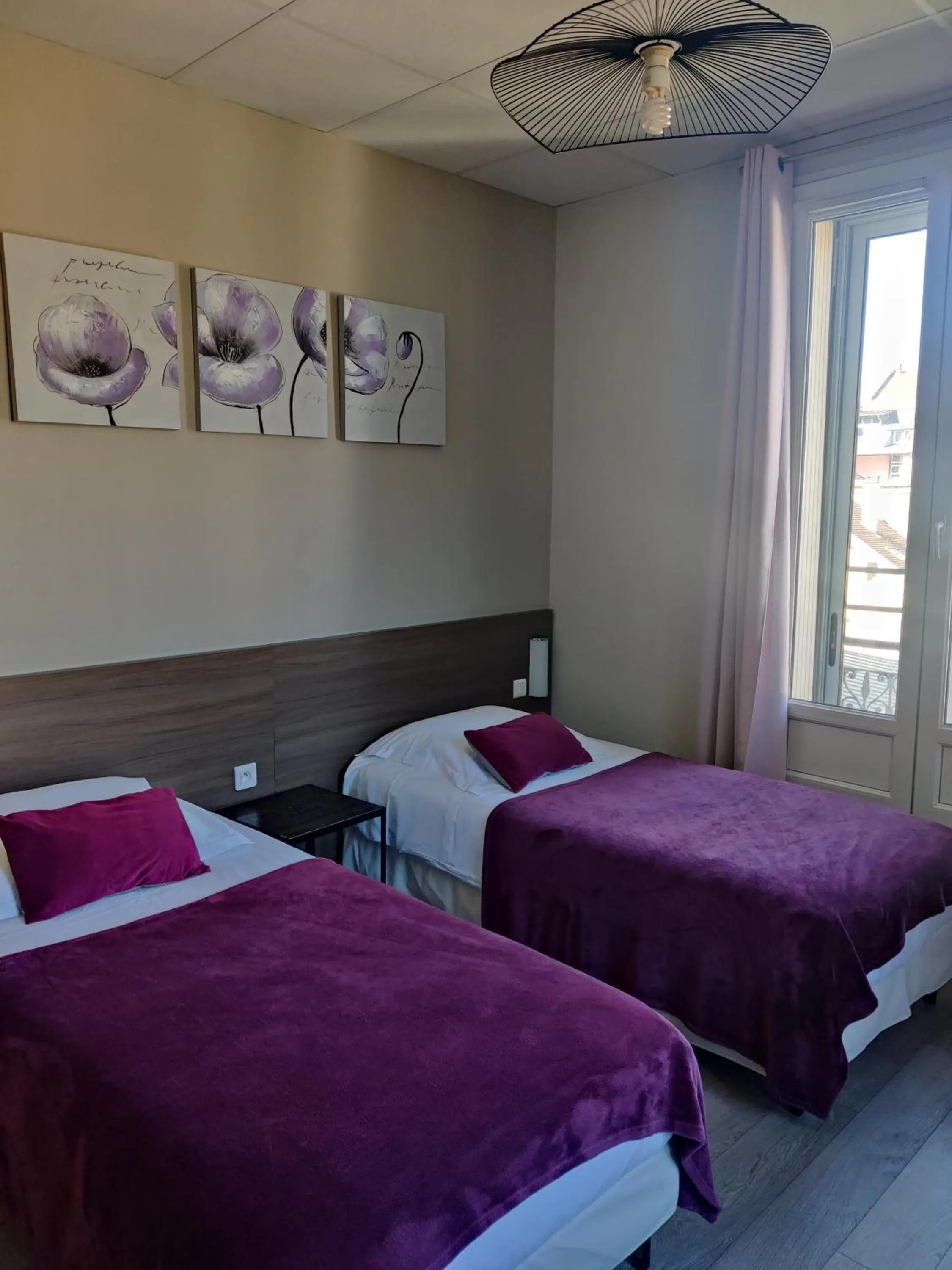 Bed in Atipik Hôtel