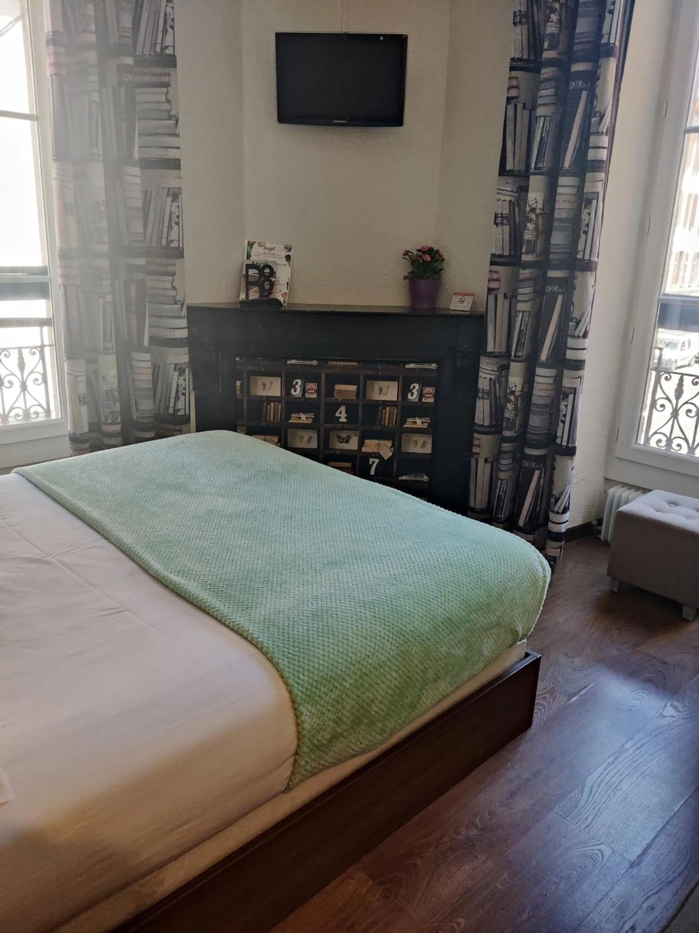 Bed in Atipik Hôtel