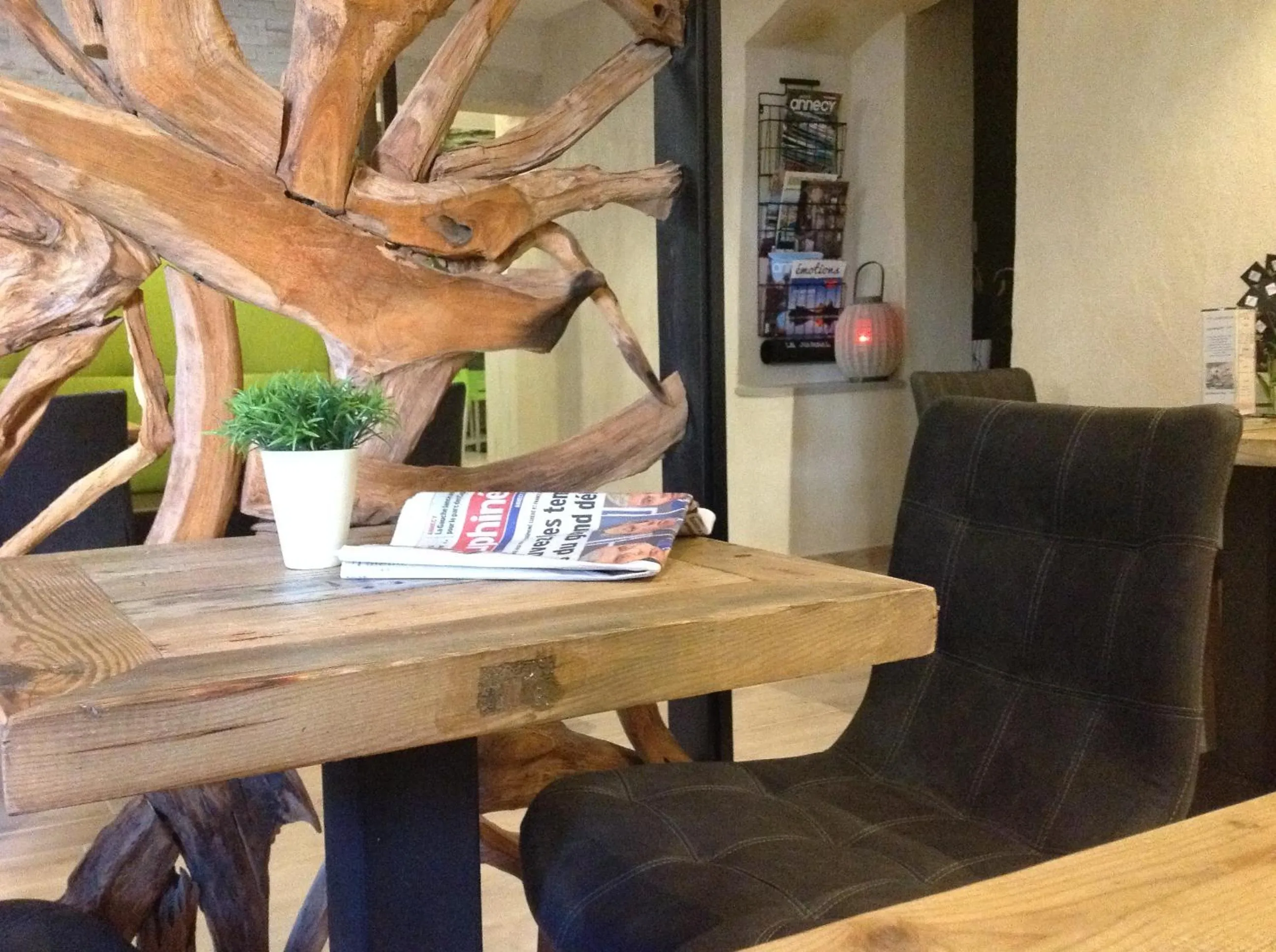 Lounge or bar in Atipik Hôtel