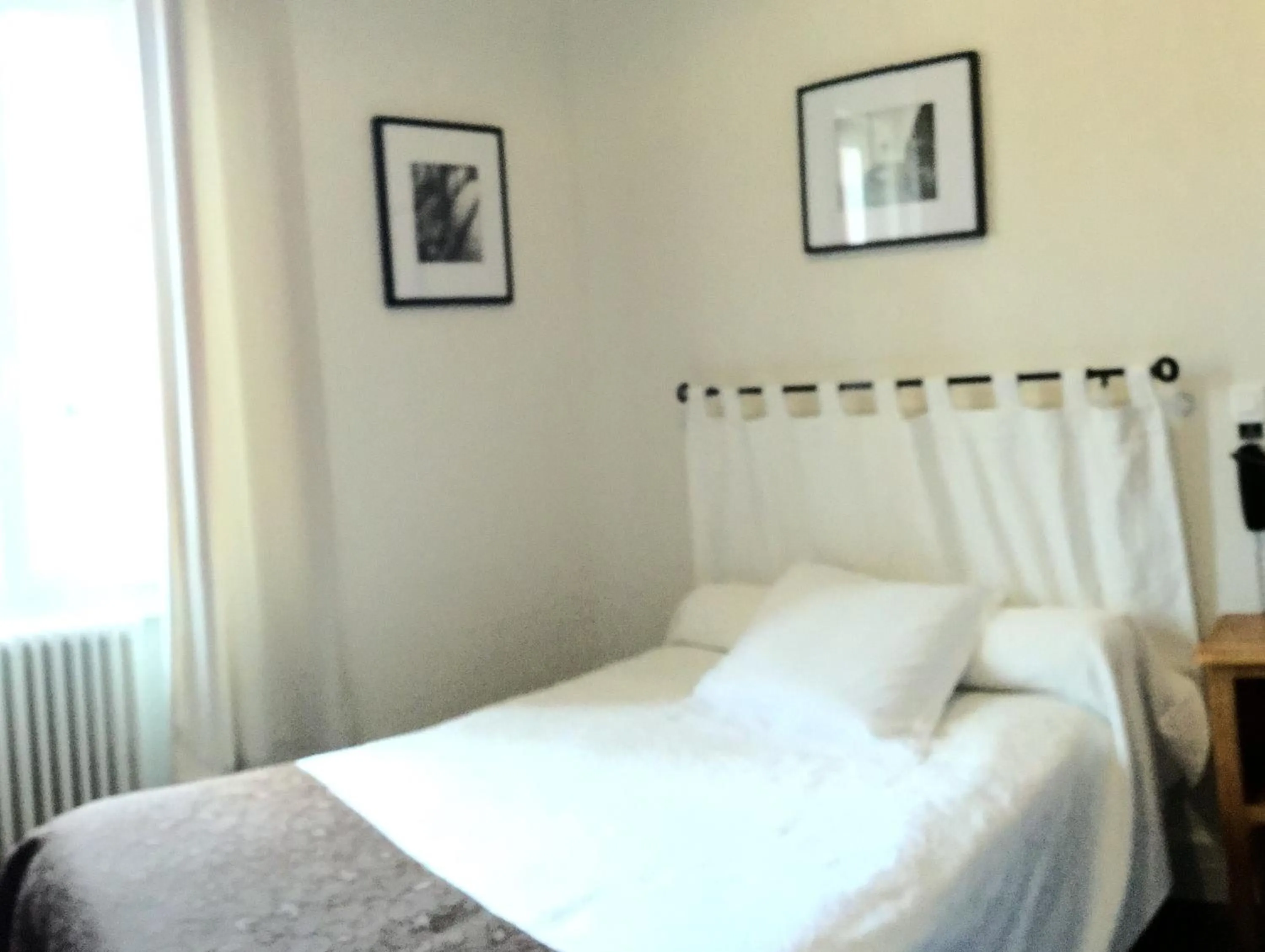 Property building, Bed in Hôtel Restaurant Les Touristes