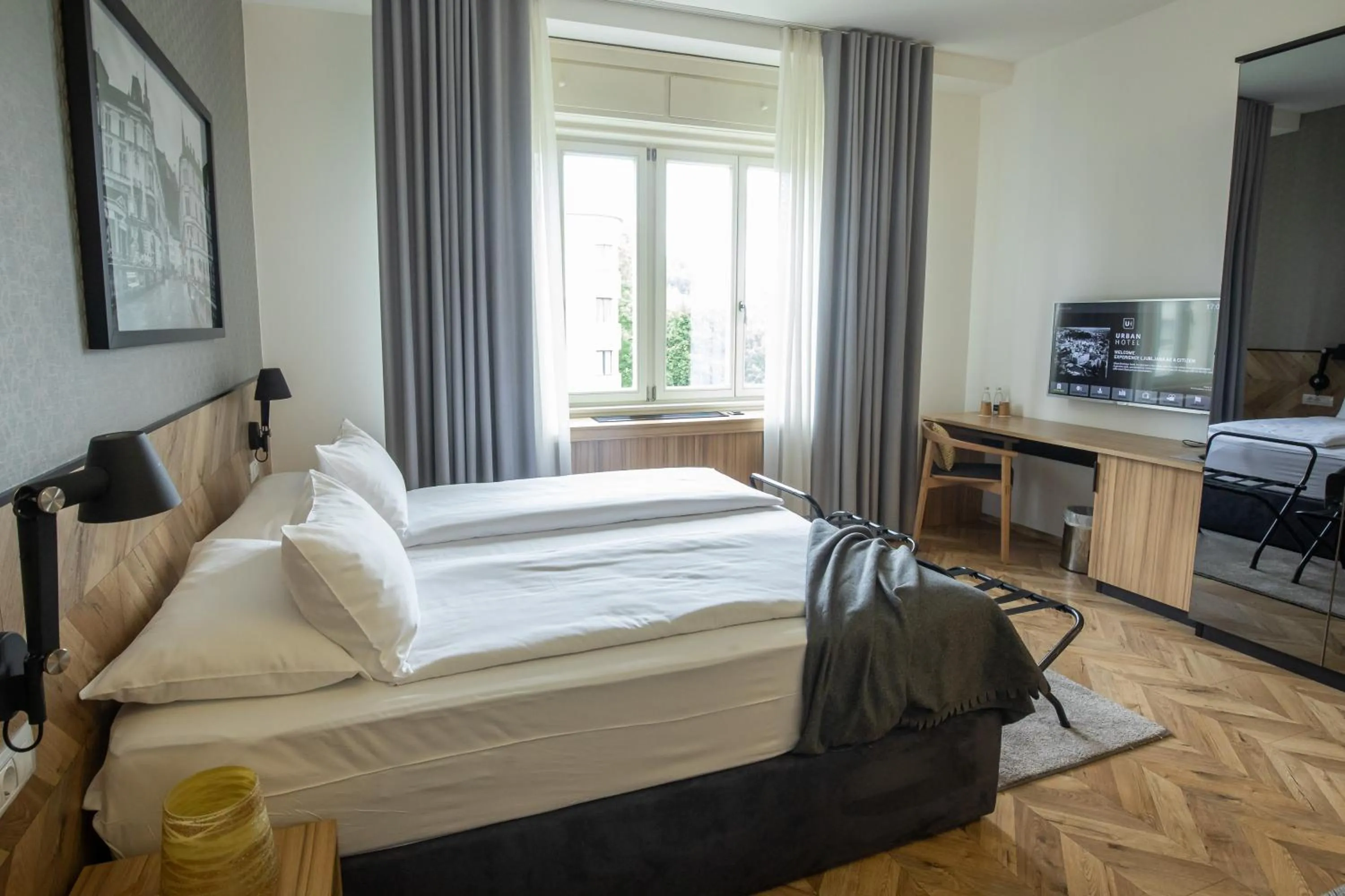 Bed in Urban Boutique Hotel Center