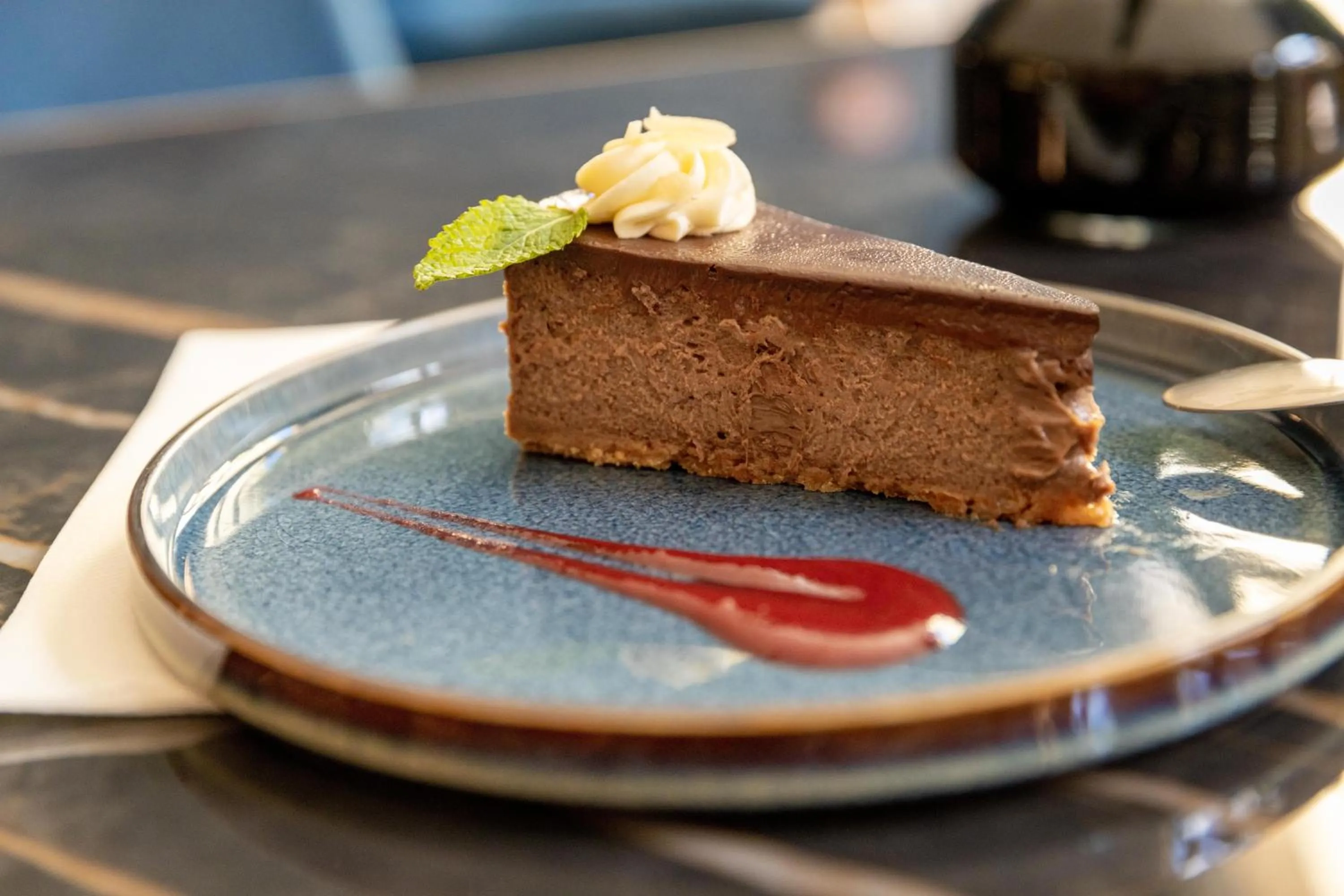 Restaurant/places to eat in voco Paris Montparnasse by IHG