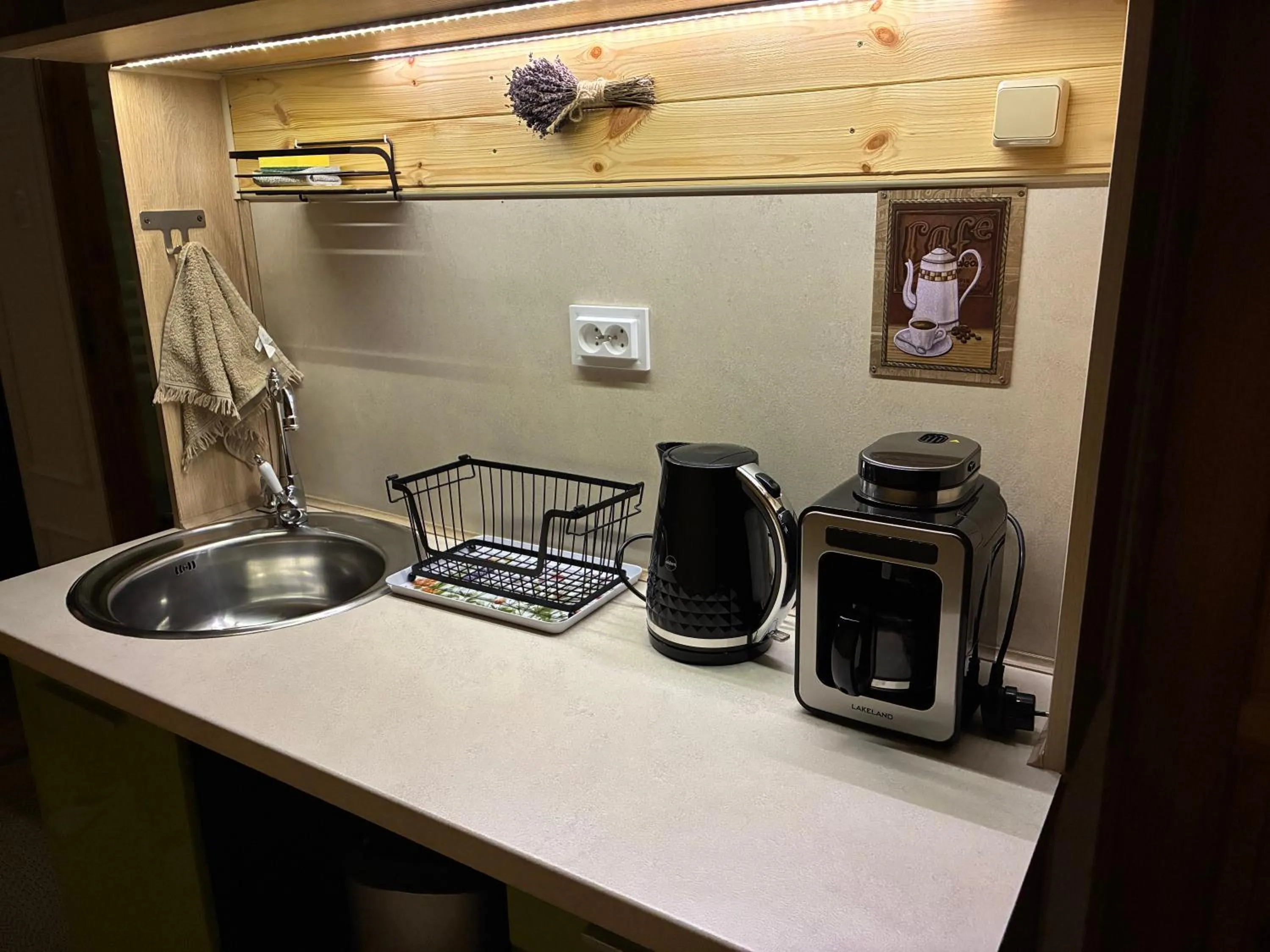 Coffee/tea facilities in Apartamenty pod Wiciokrzewem