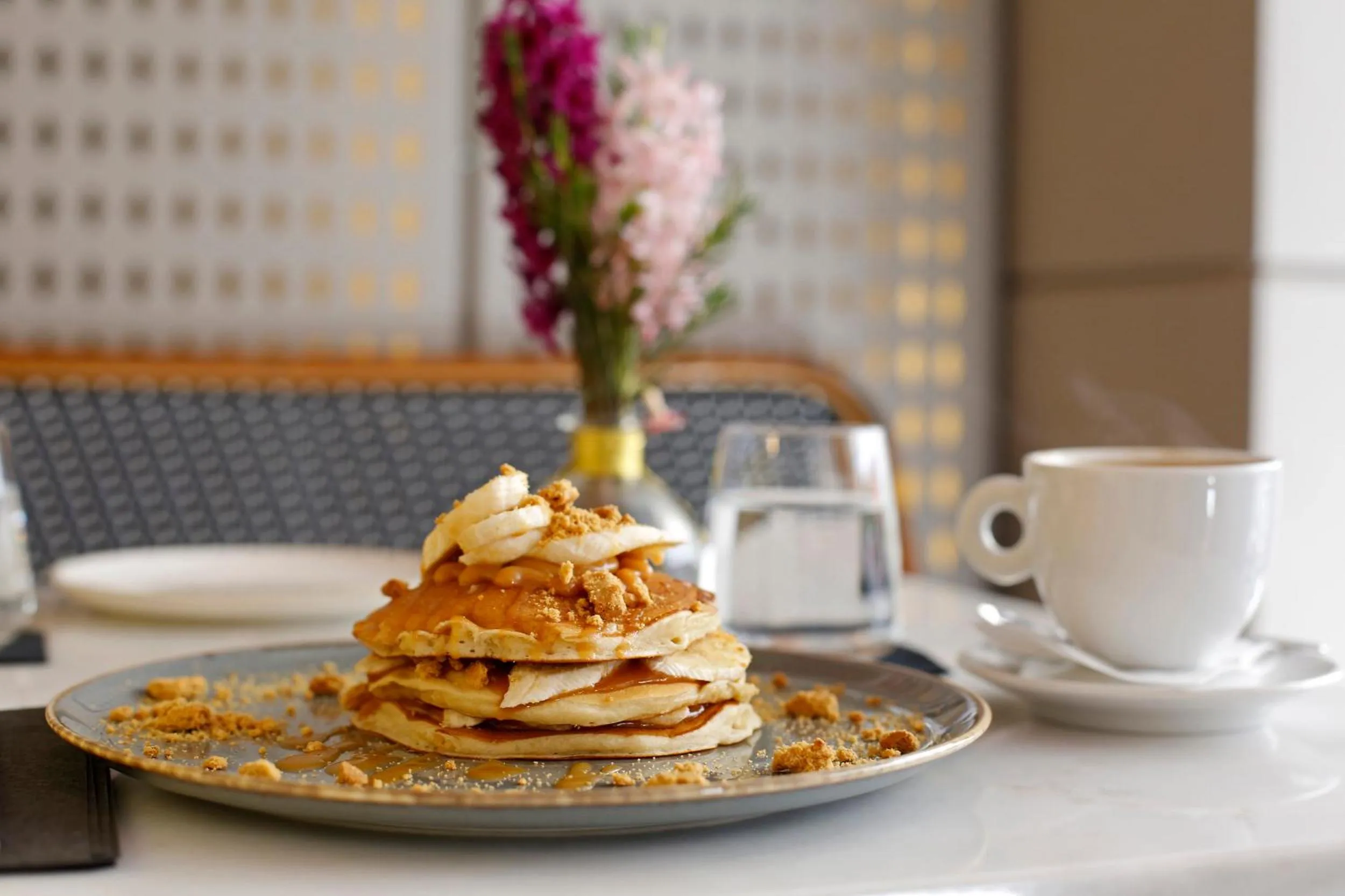 Restaurant/places to eat in Hotel Lozenge