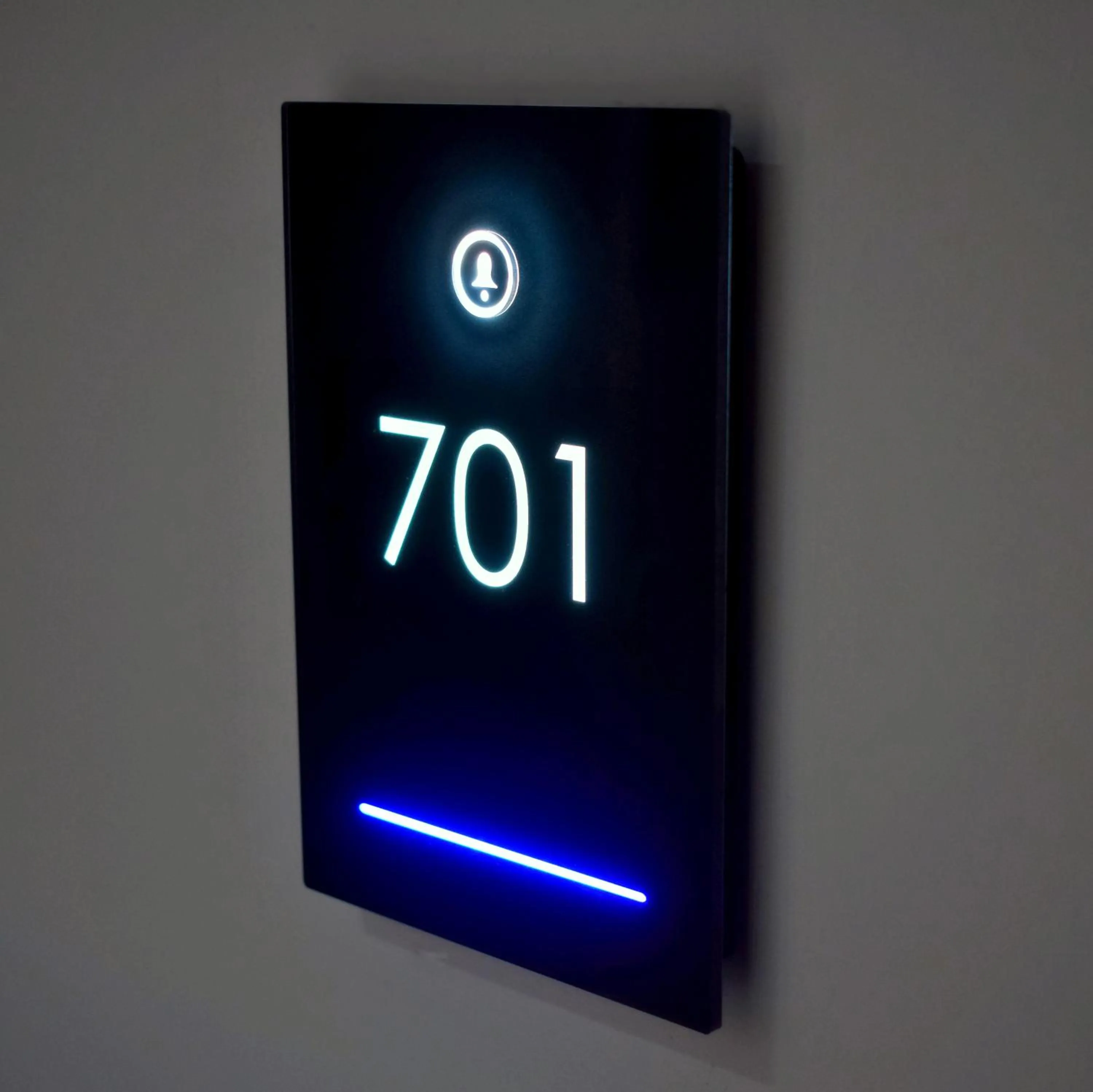 Text overlay in Hotel Lozenge