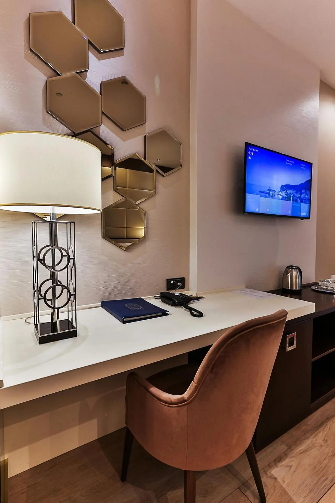 Bedroom in Hotel Riva by Aycon