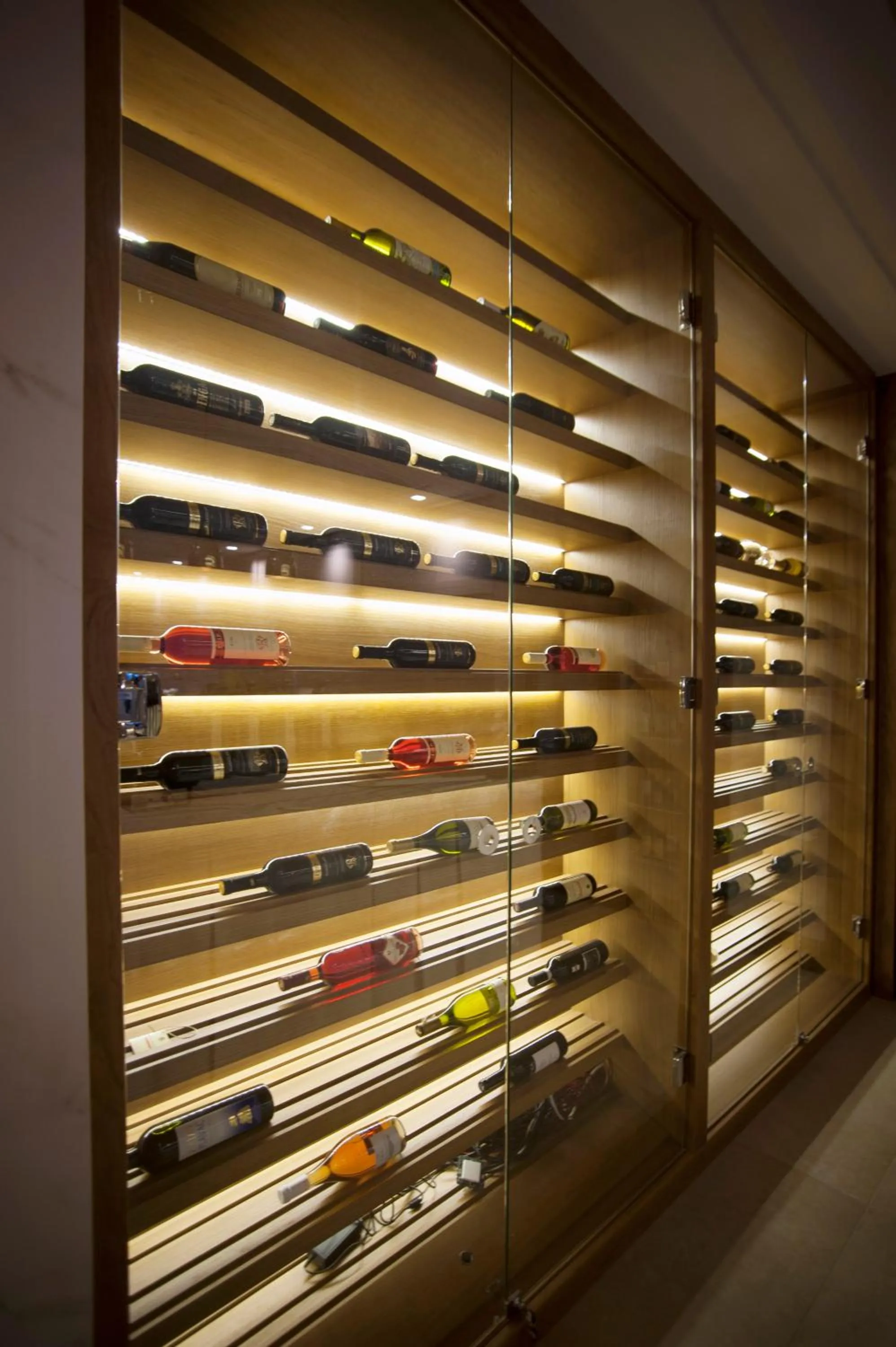 Restaurant/places to eat in Hotel Riva by Aycon