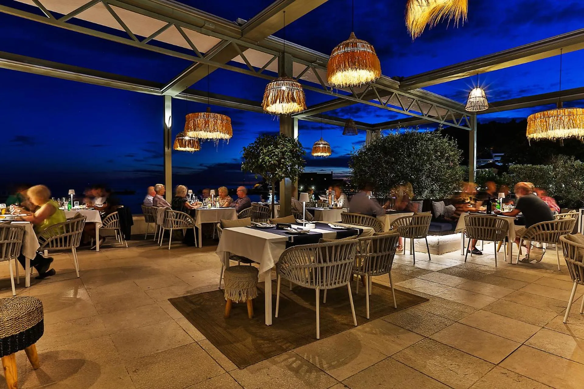 Restaurant/places to eat in Hotel Riva by Aycon