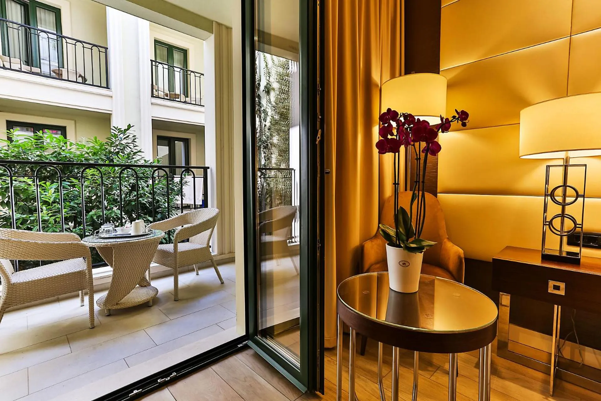 Balcony/Terrace in Hotel Riva by Aycon