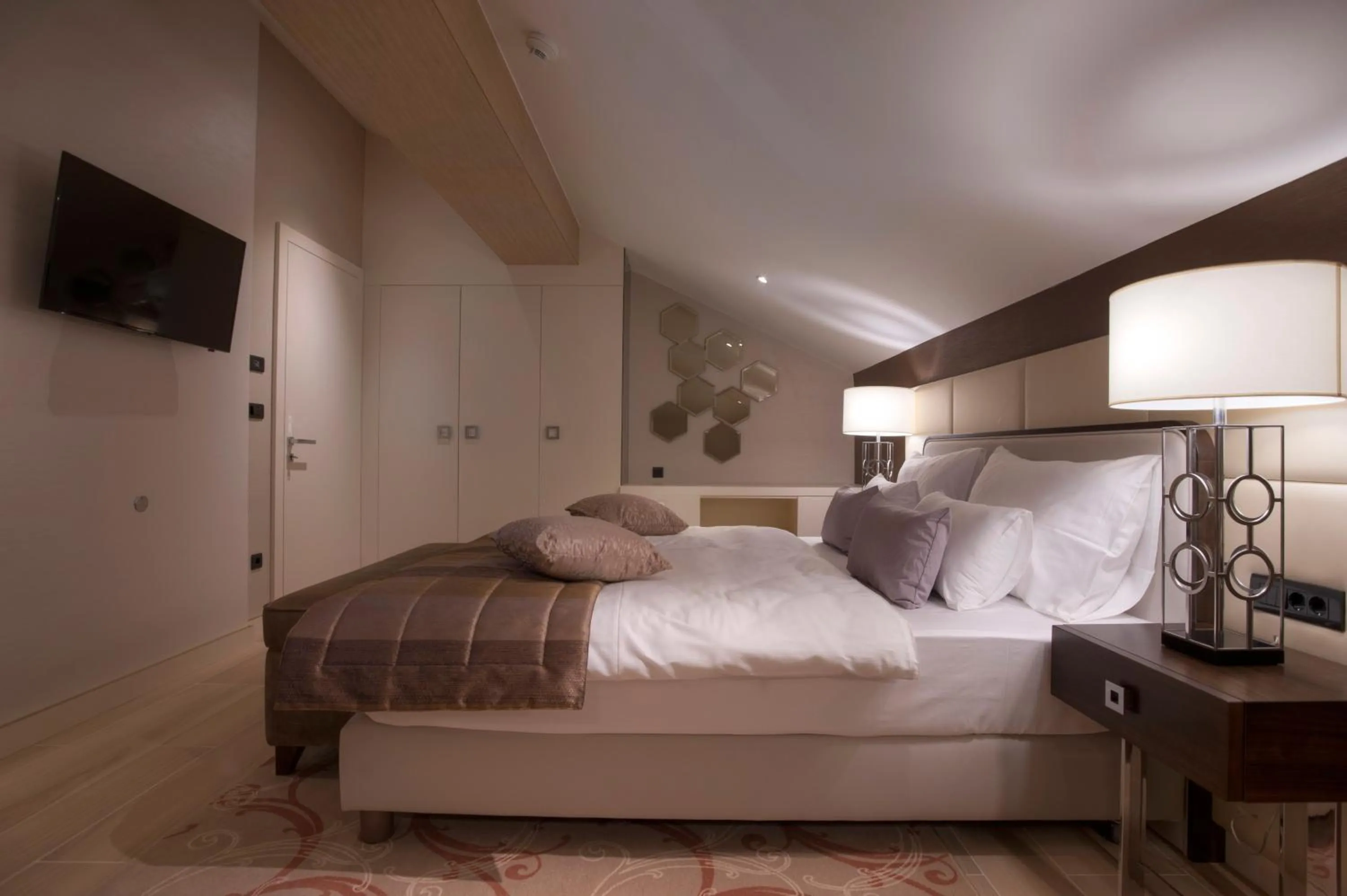 Bedroom, Bed in Hotel Riva by Aycon