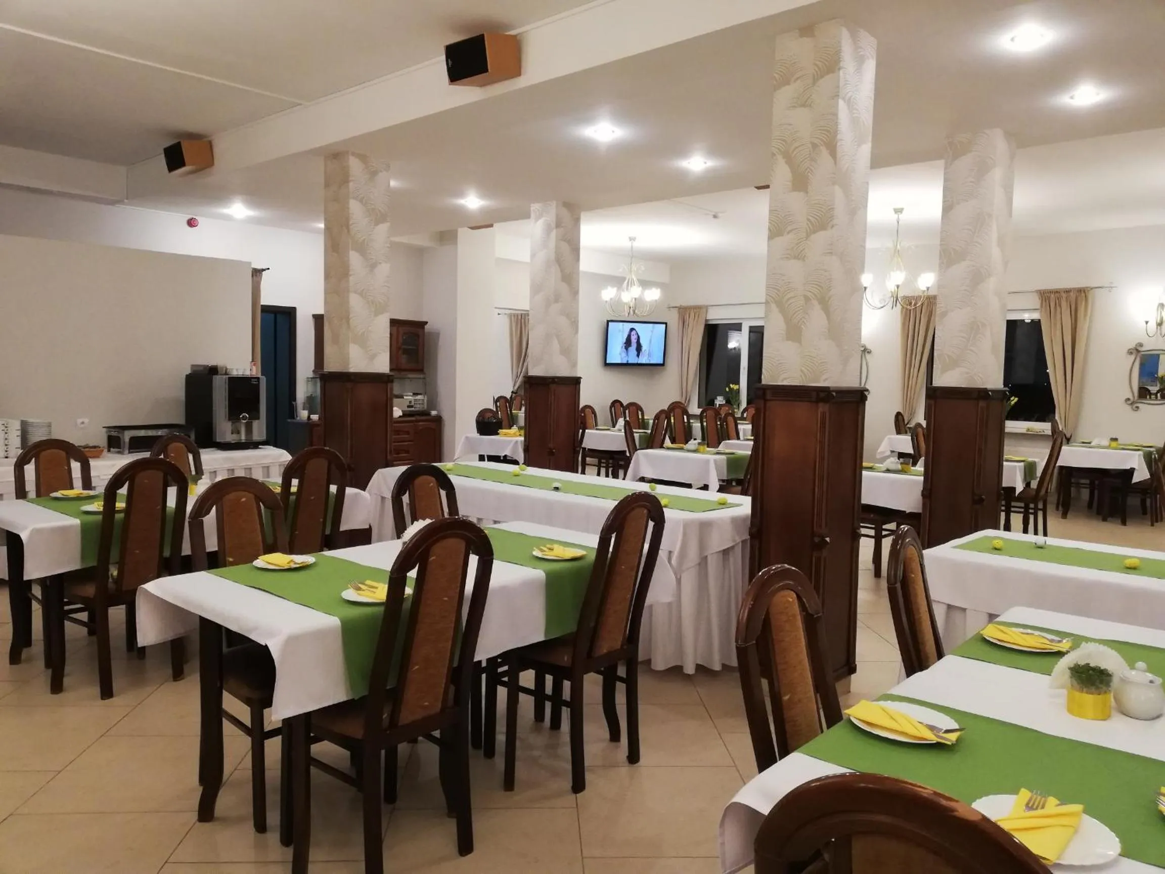 Restaurant/places to eat in Paradiso Park