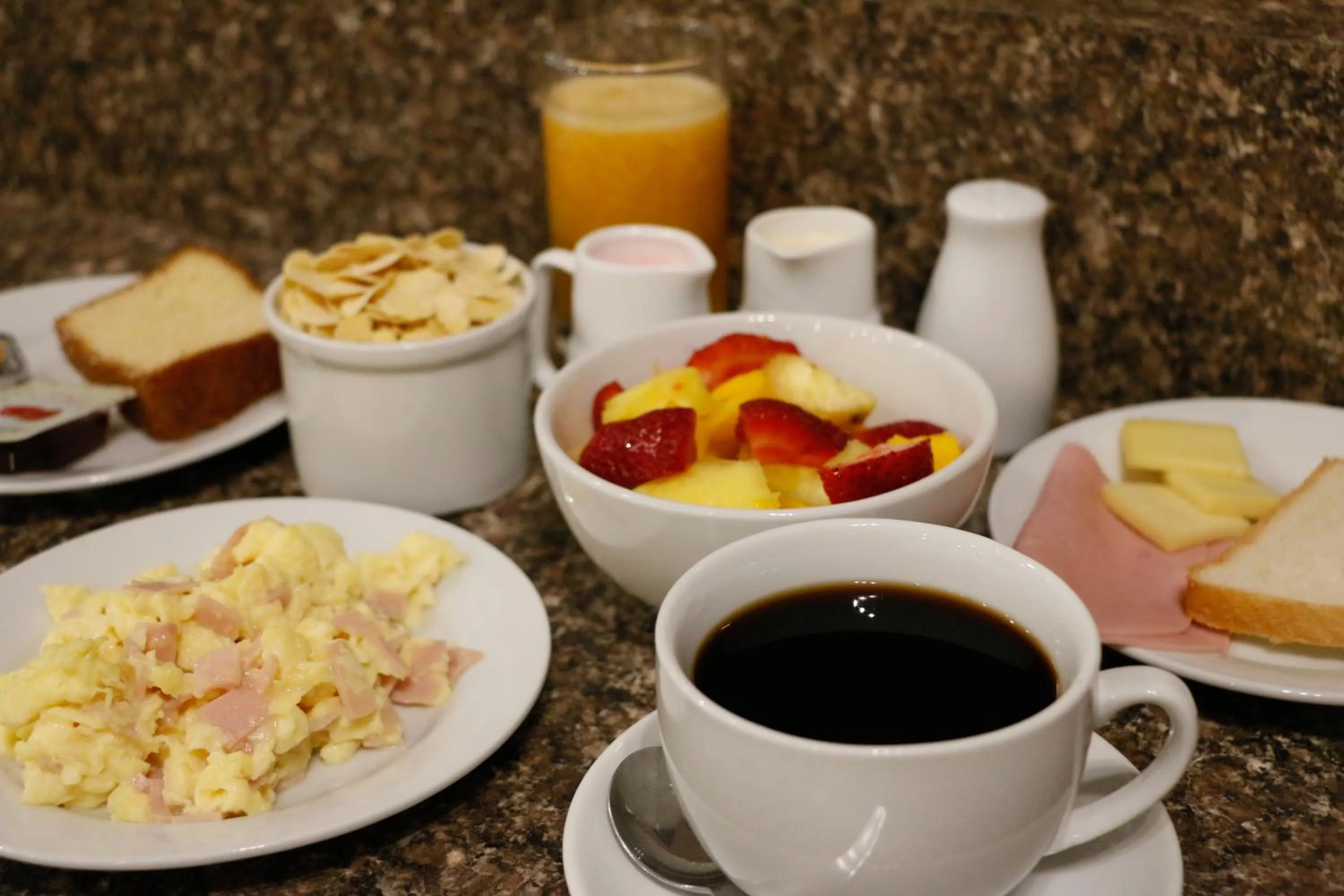 Breakfast in Hotel Solec