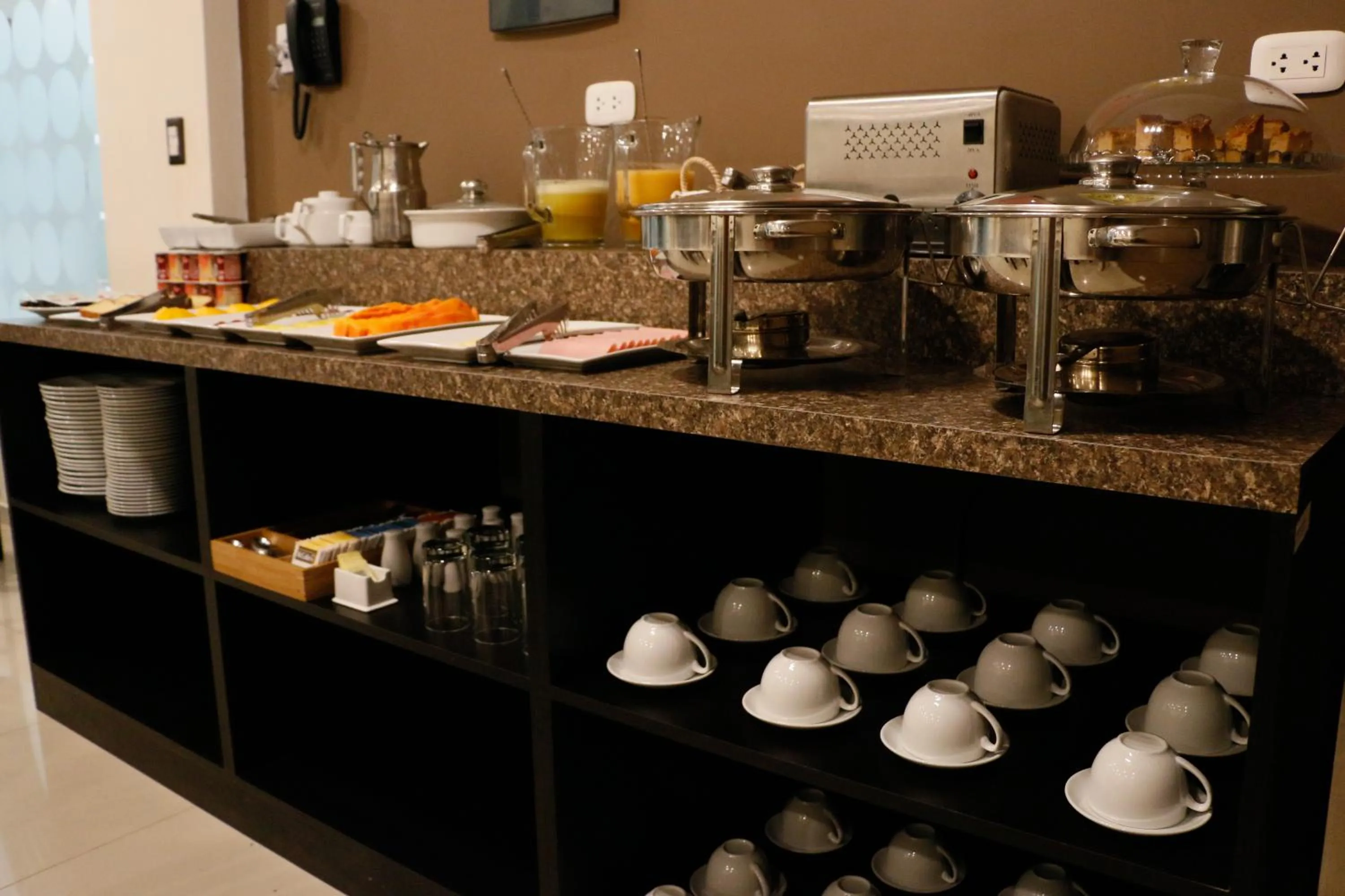 Breakfast in Hotel Solec