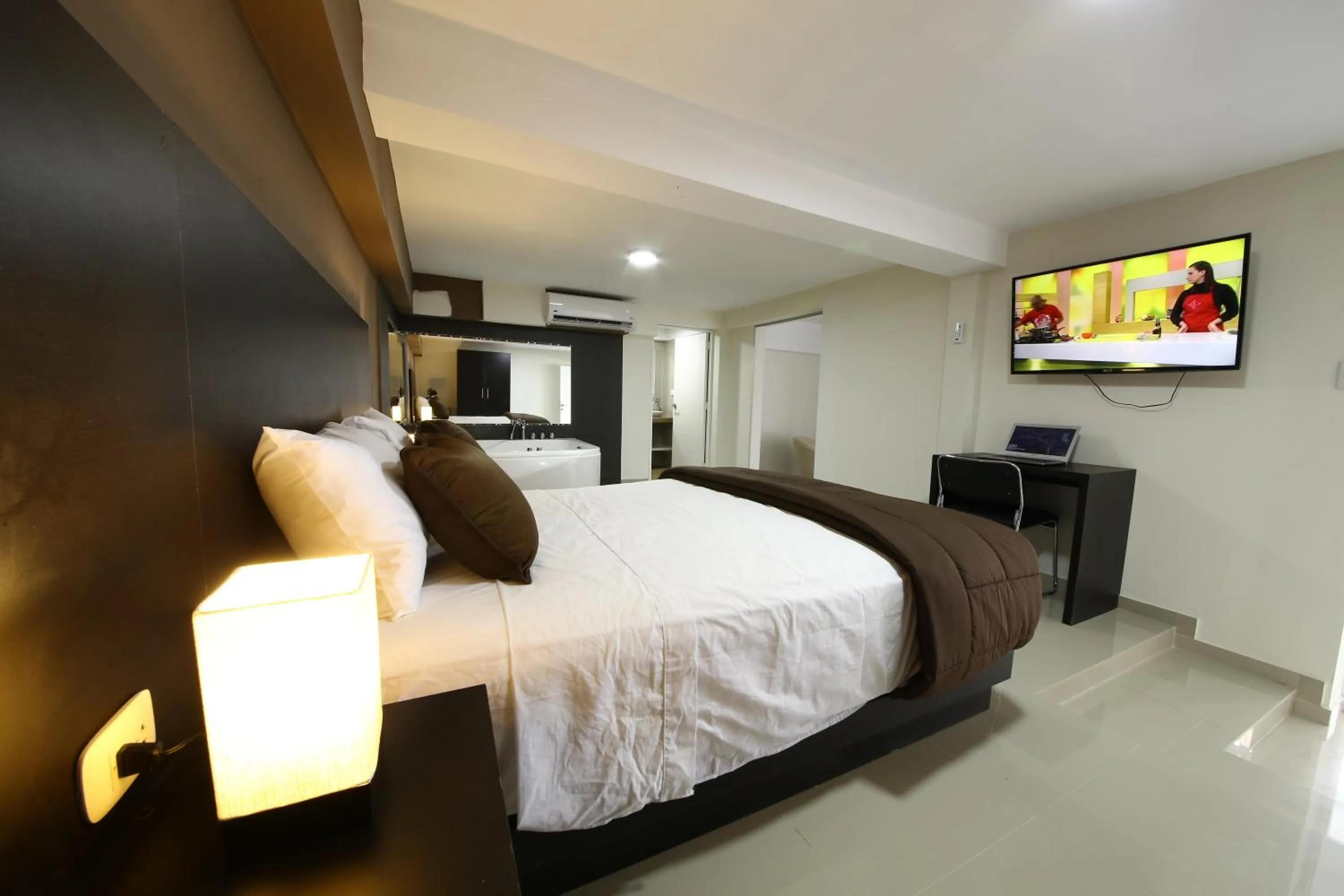 Deluxe Suite - single occupancy in Hotel Solec