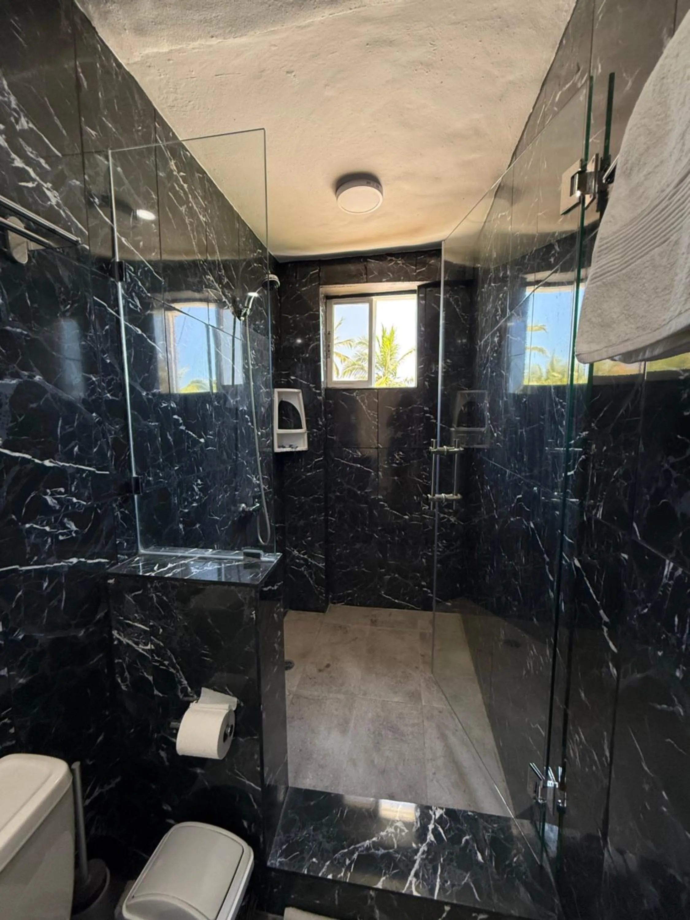 Shower in Hotel Al Mare