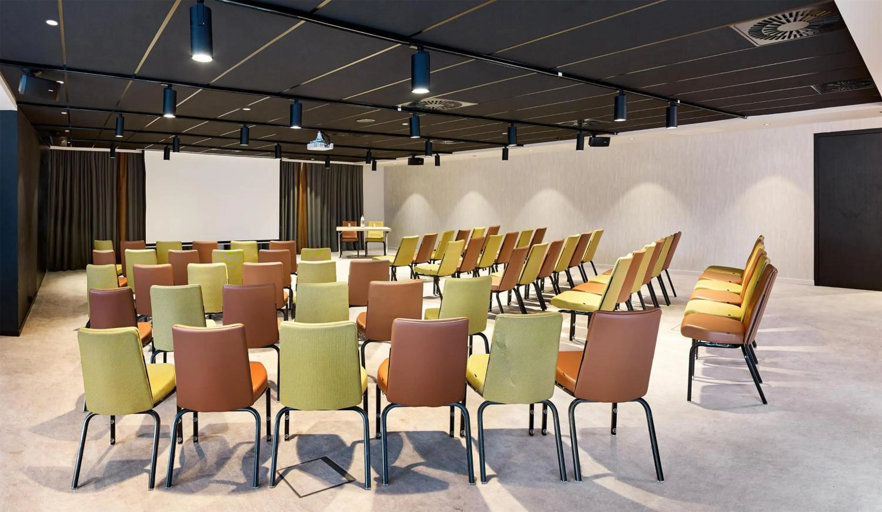 Meeting/conference room in Park Inn By Radisson Brussels Airport
