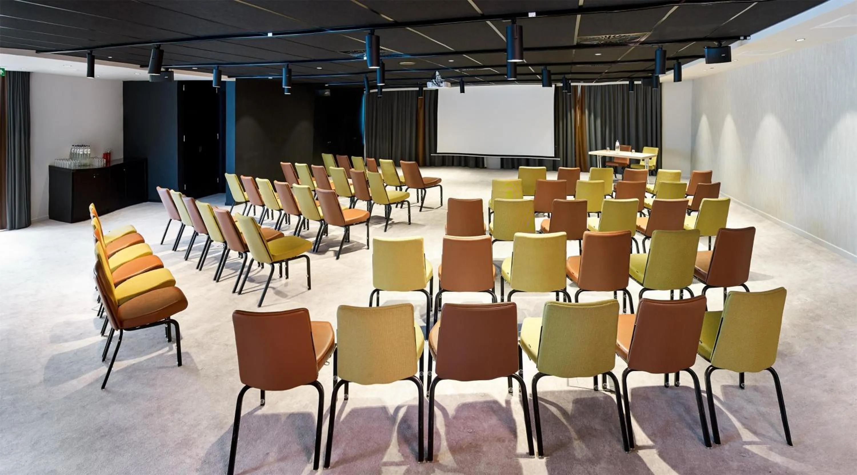 Meeting/conference room in Park Inn By Radisson Brussels Airport