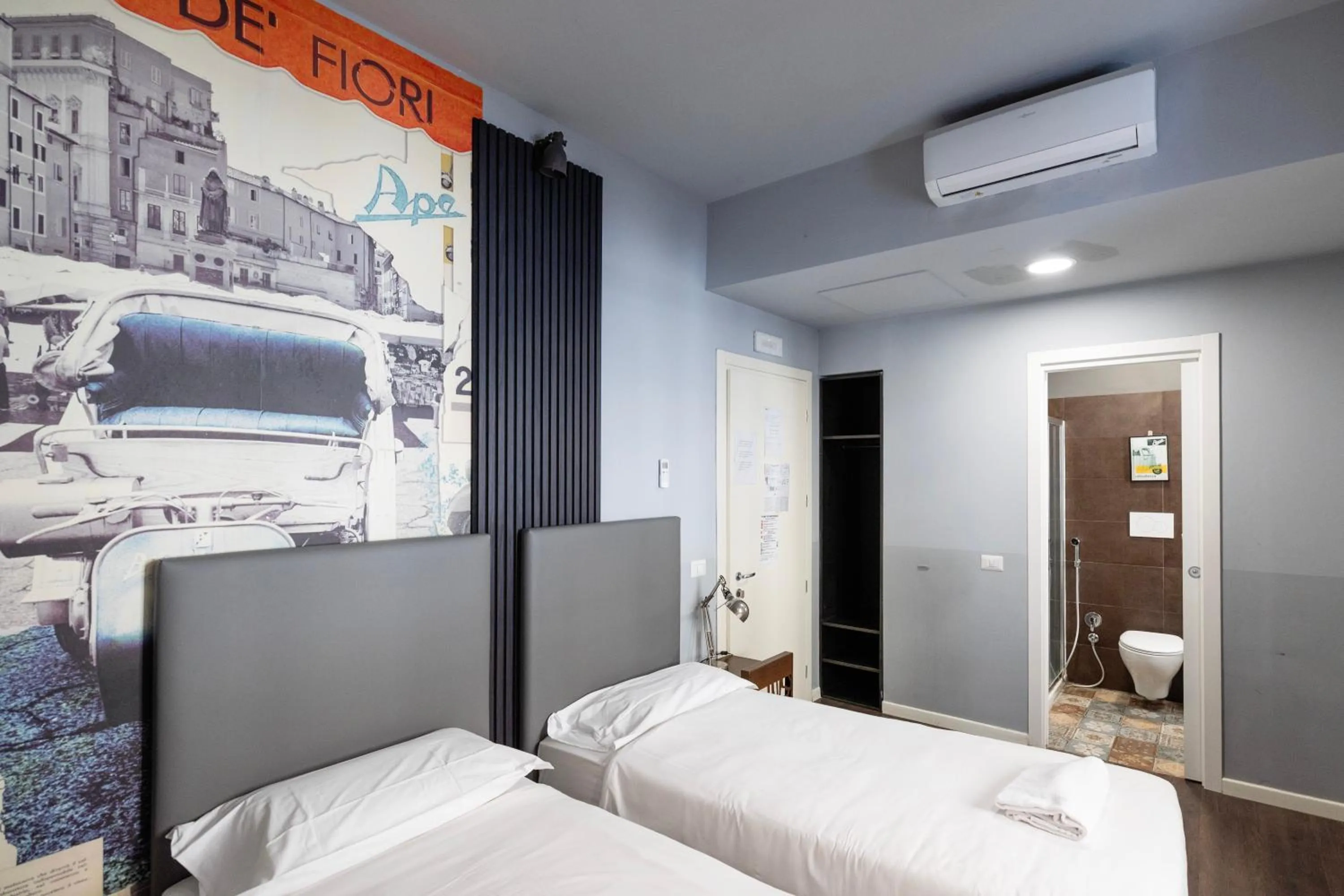 Bedroom, Bed in Hostel Trastevere