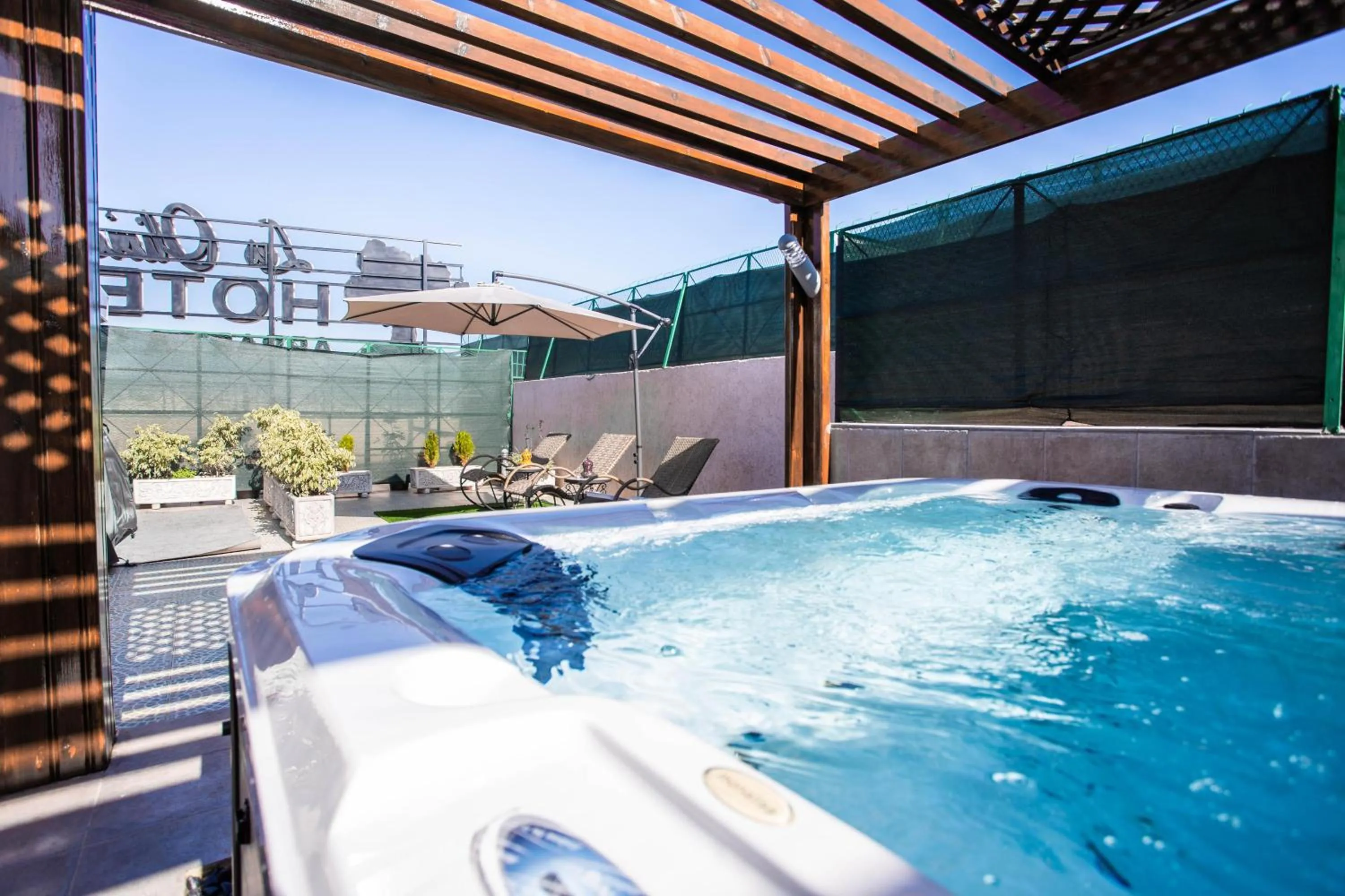 Solarium in Aparthotel Les Oliviers Suites & Spa
