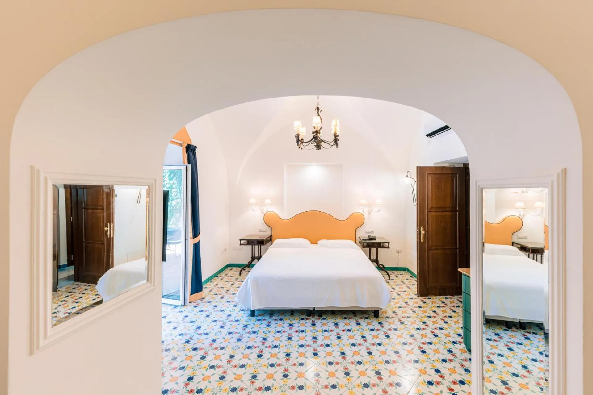 Bed in Hotel Giordano