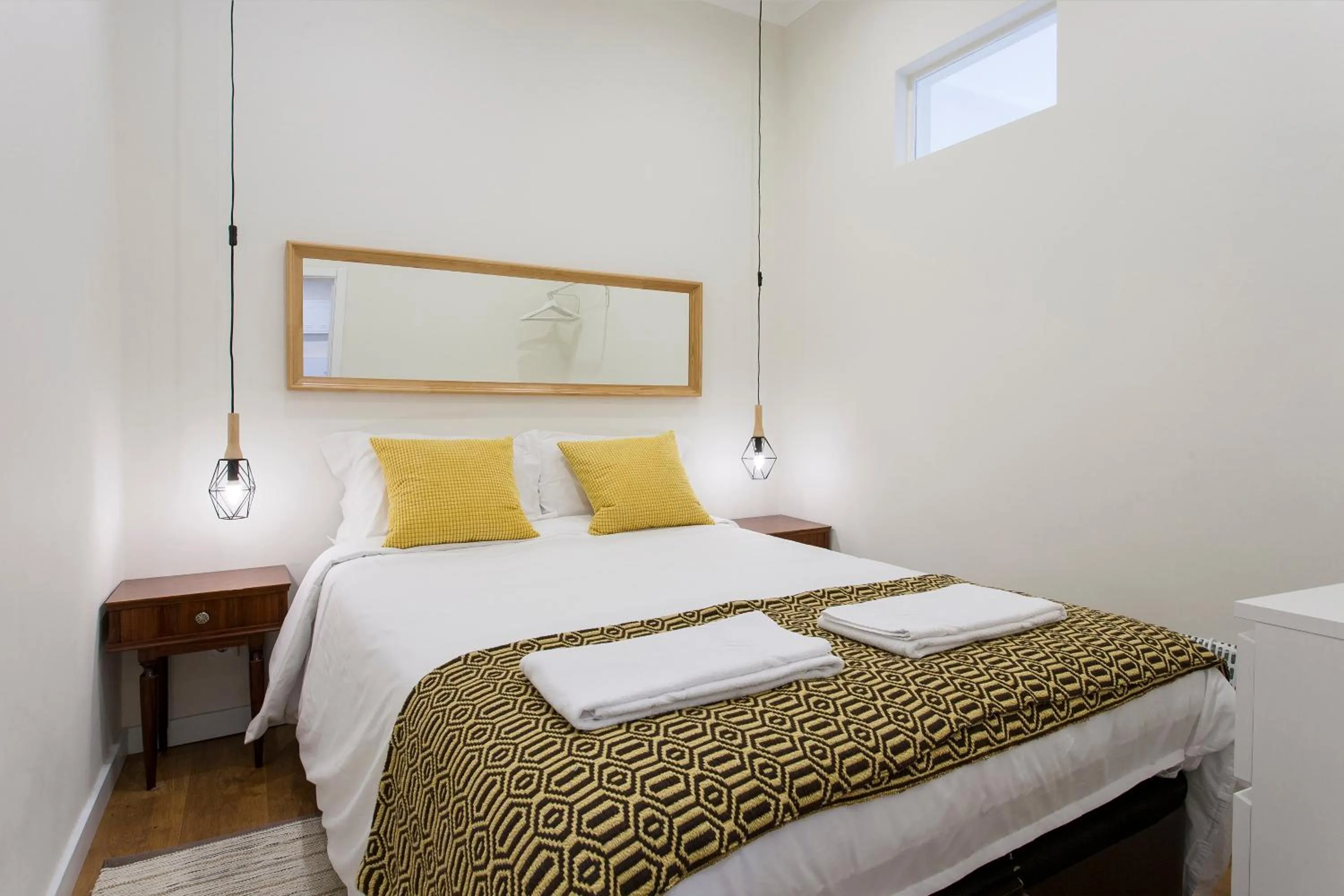 Bedroom, Bed in Central Downtown by Central Hill Apartments