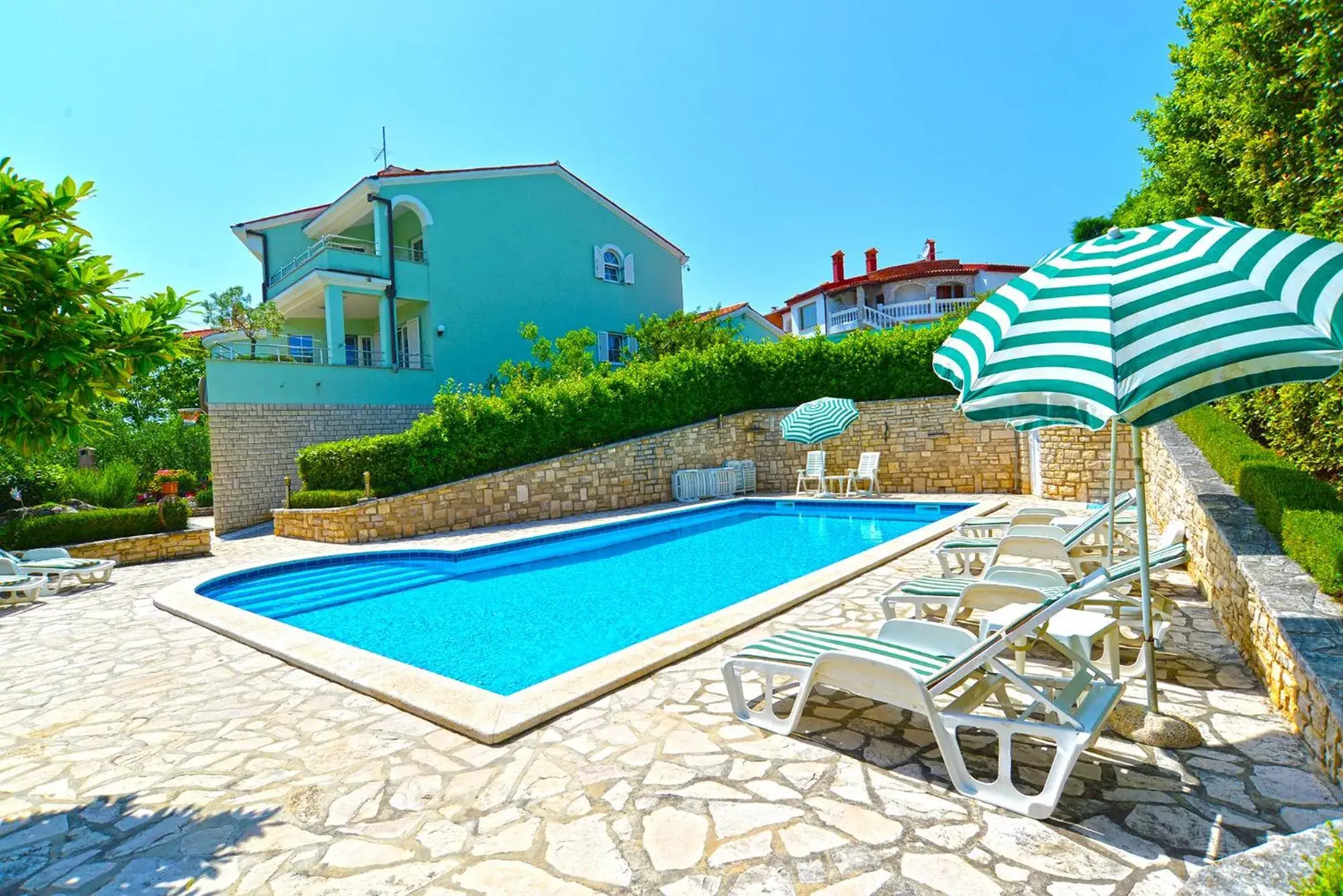 Pool Apartments 624 Pool Apartments 624