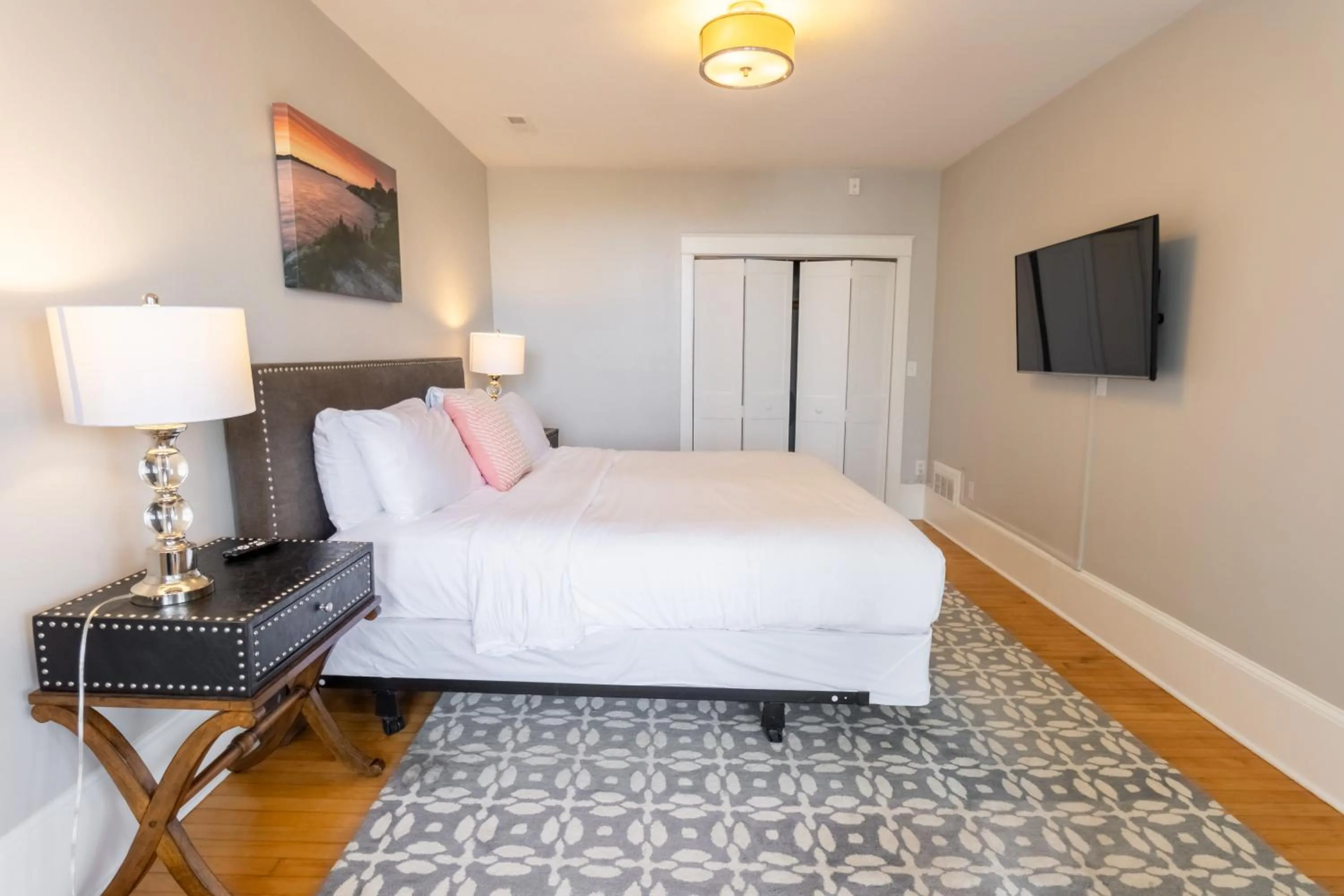 Bed in The Newport Lofts - 194 Thames Street