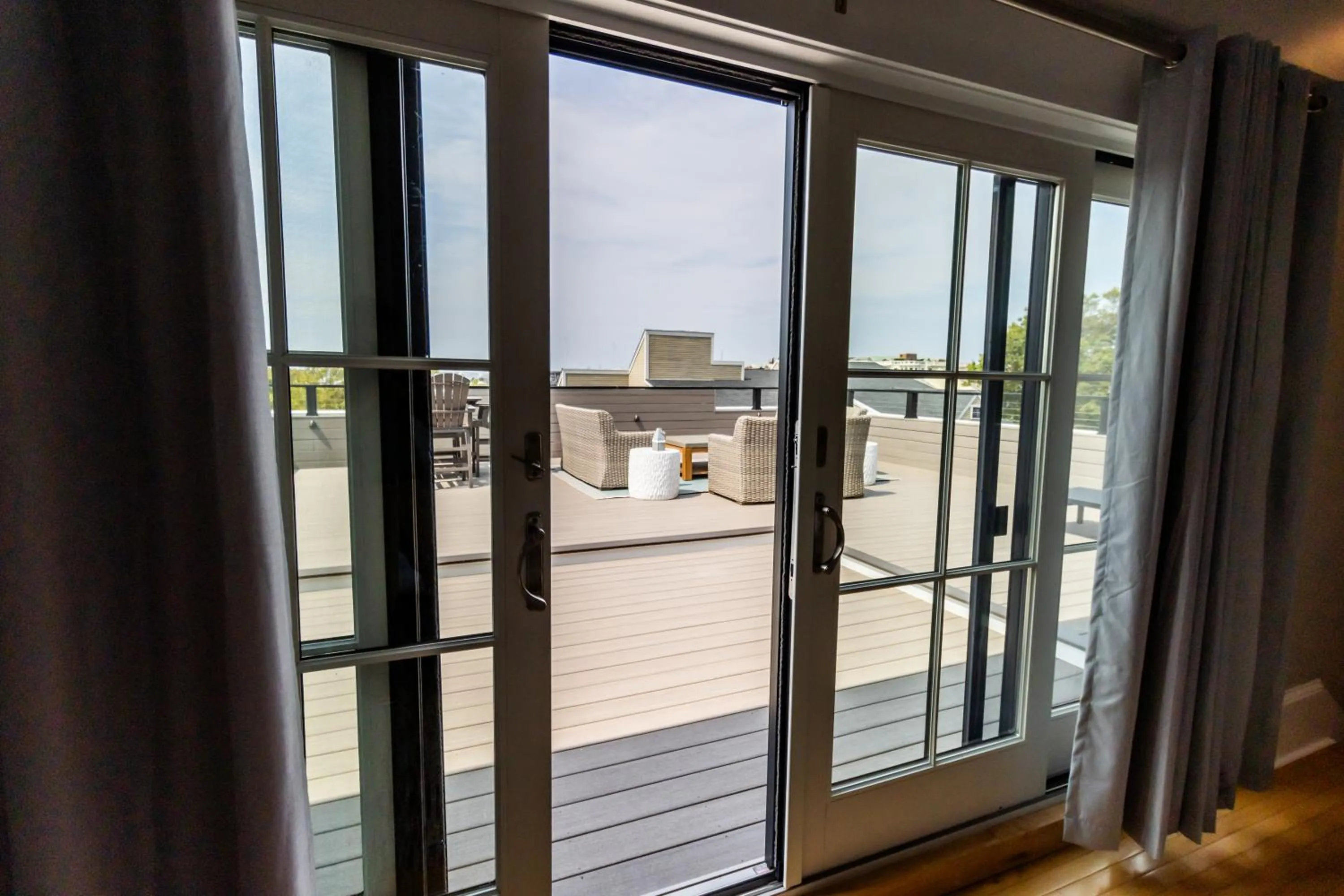 The Newport Lofts - 194 Thames Street