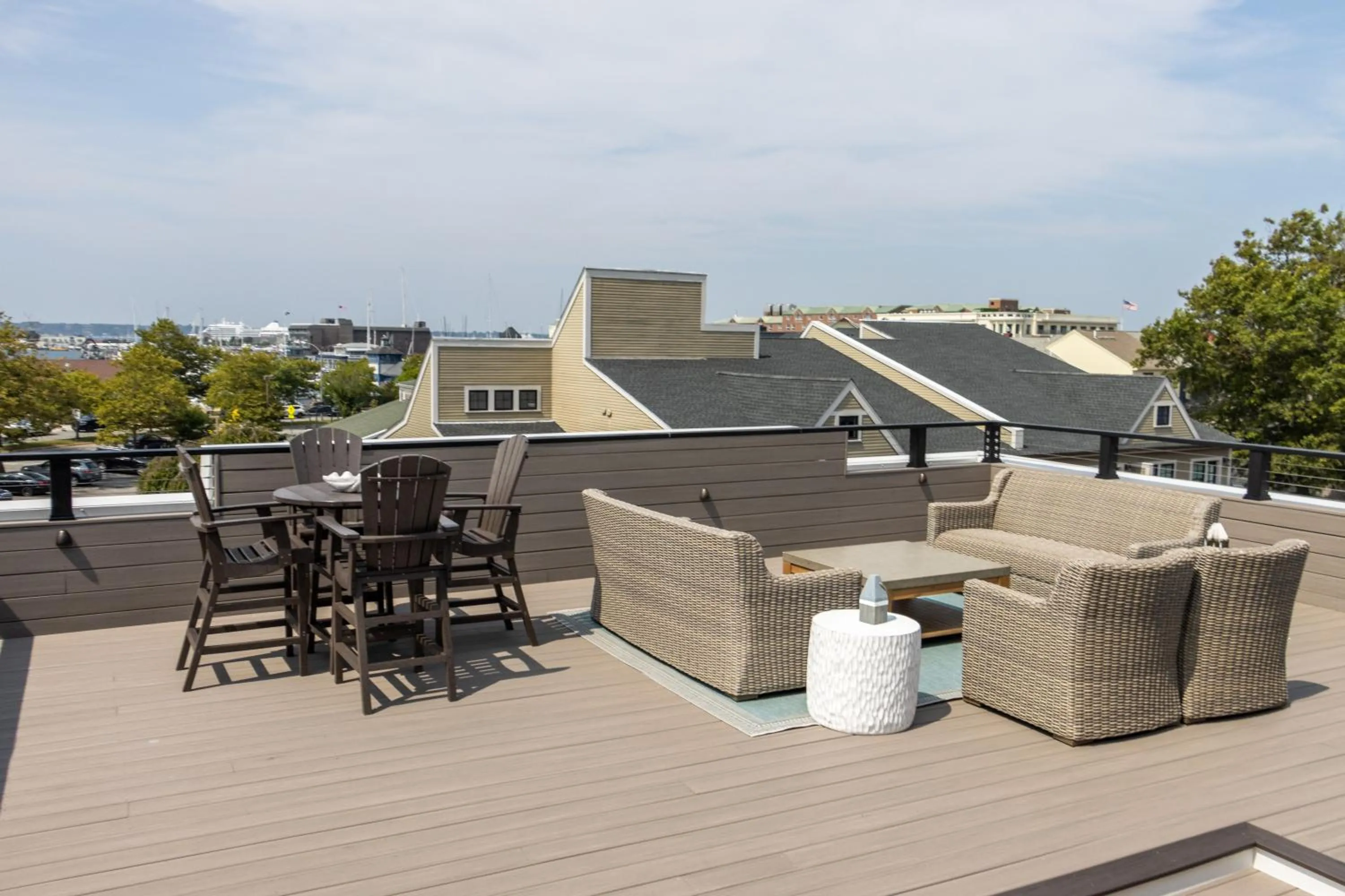 The Newport Lofts - 194 Thames Street