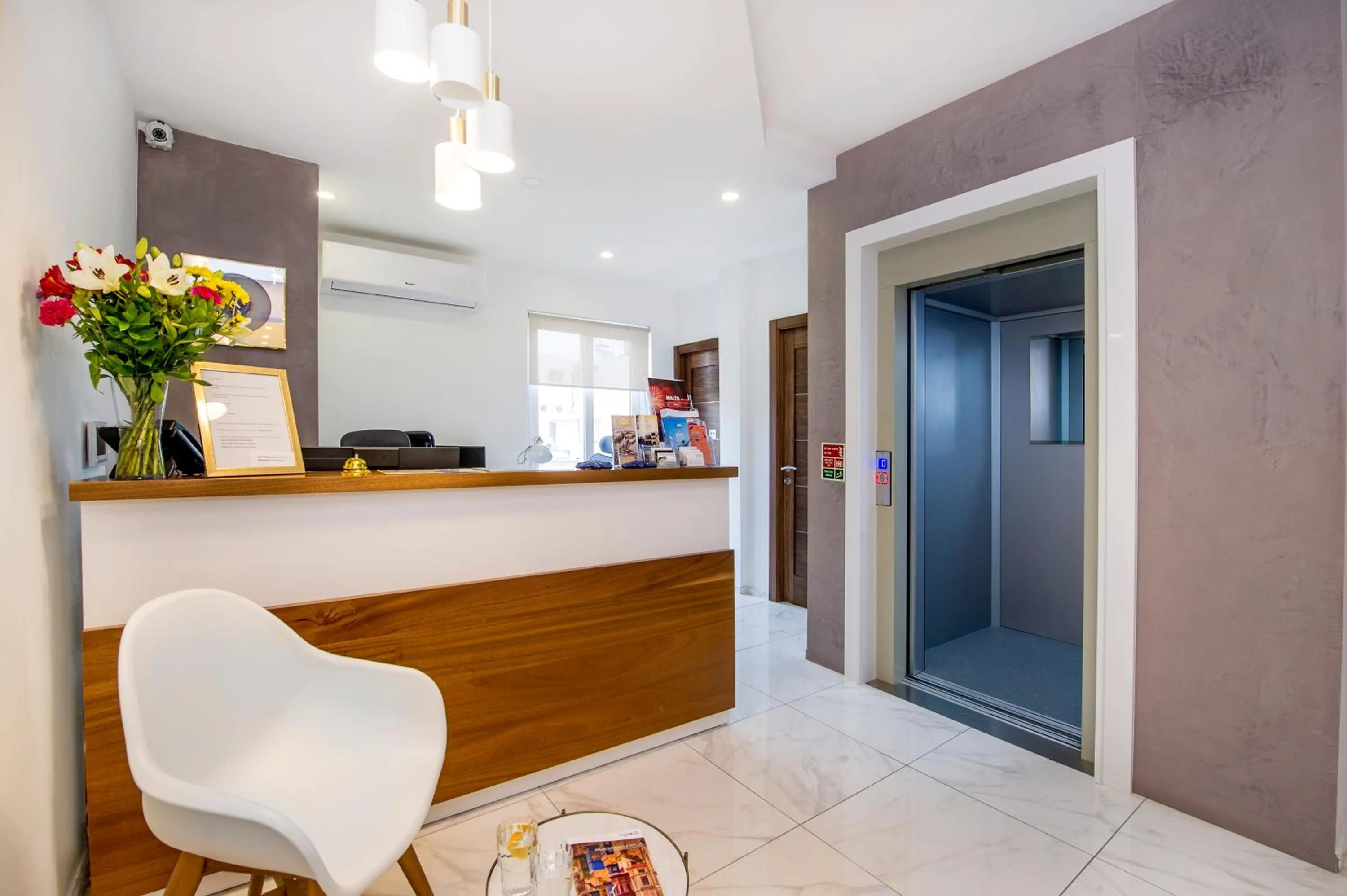 Lobby or reception in South Wind Guesthouse