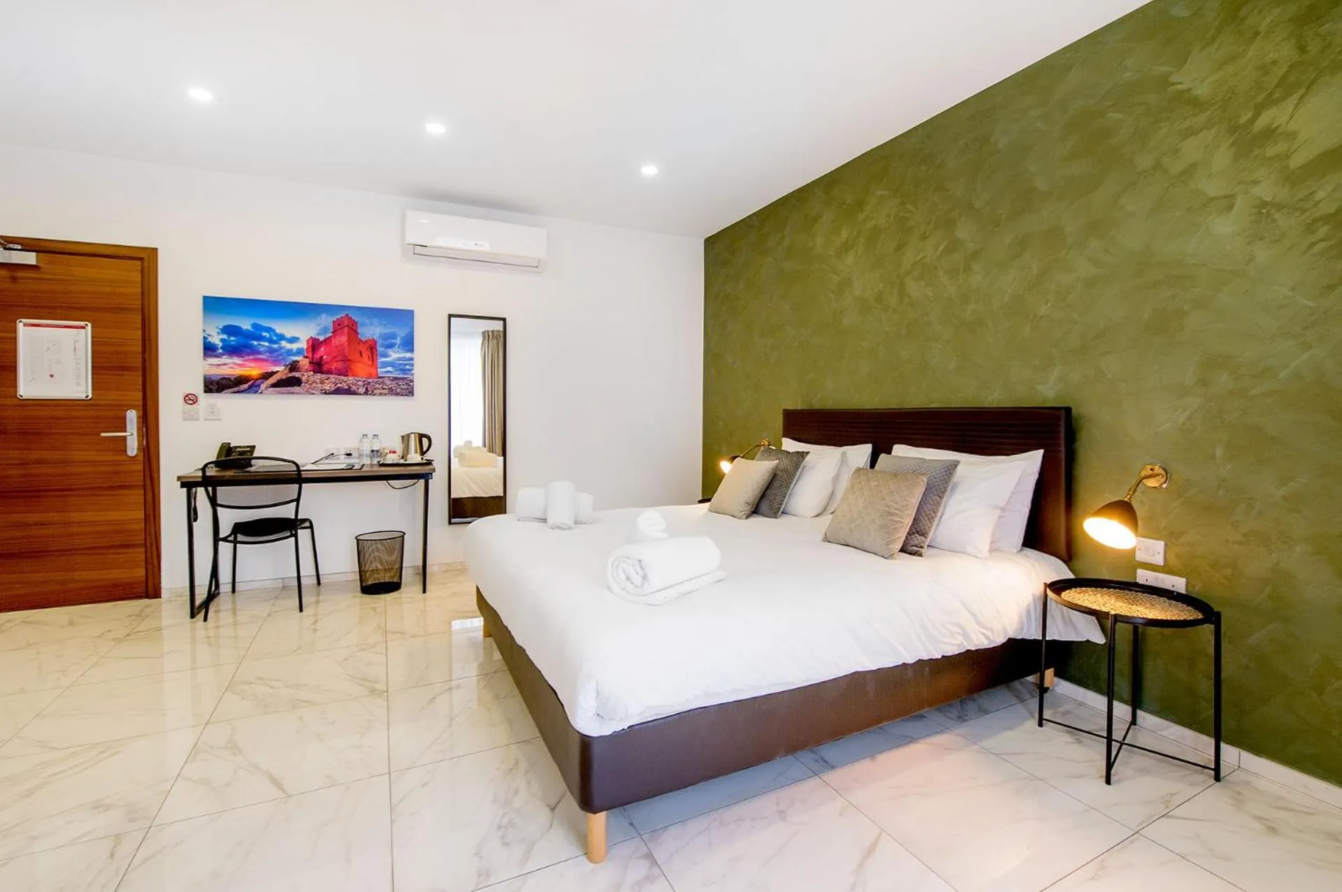 Photo of the whole room, Bed in South Wind Guesthouse