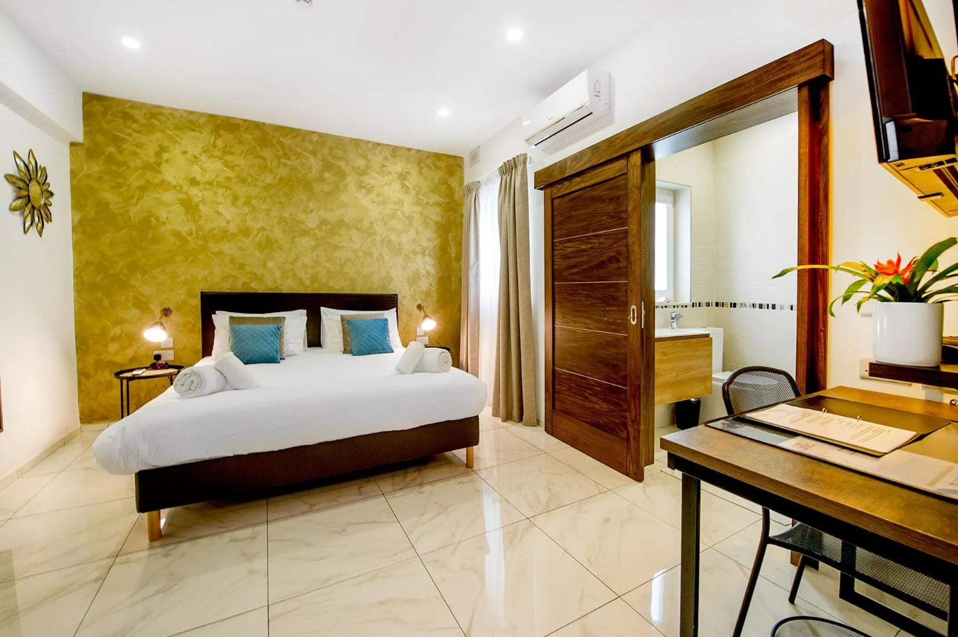 Bed in South Wind Guesthouse