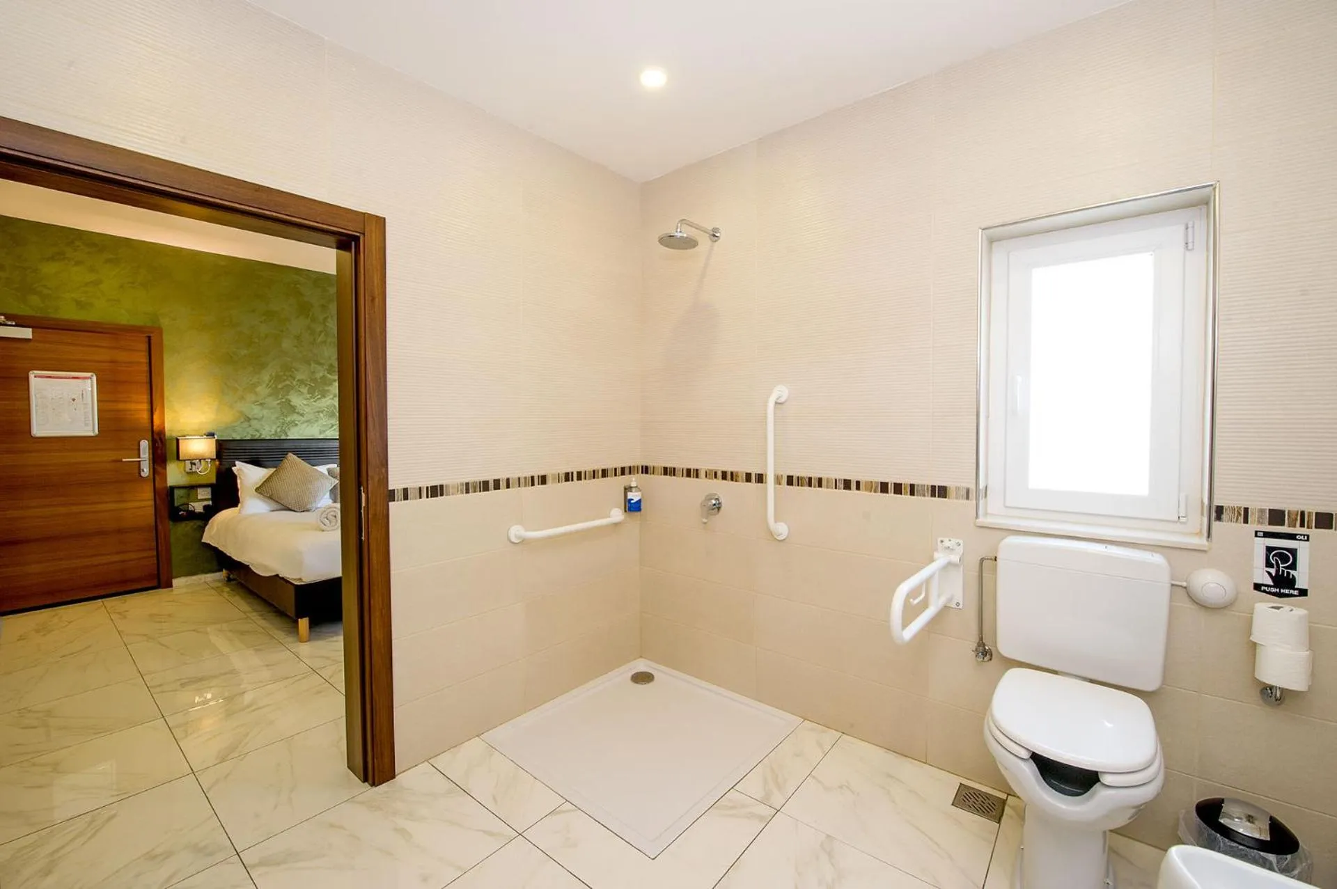 Bathroom in South Wind Guesthouse